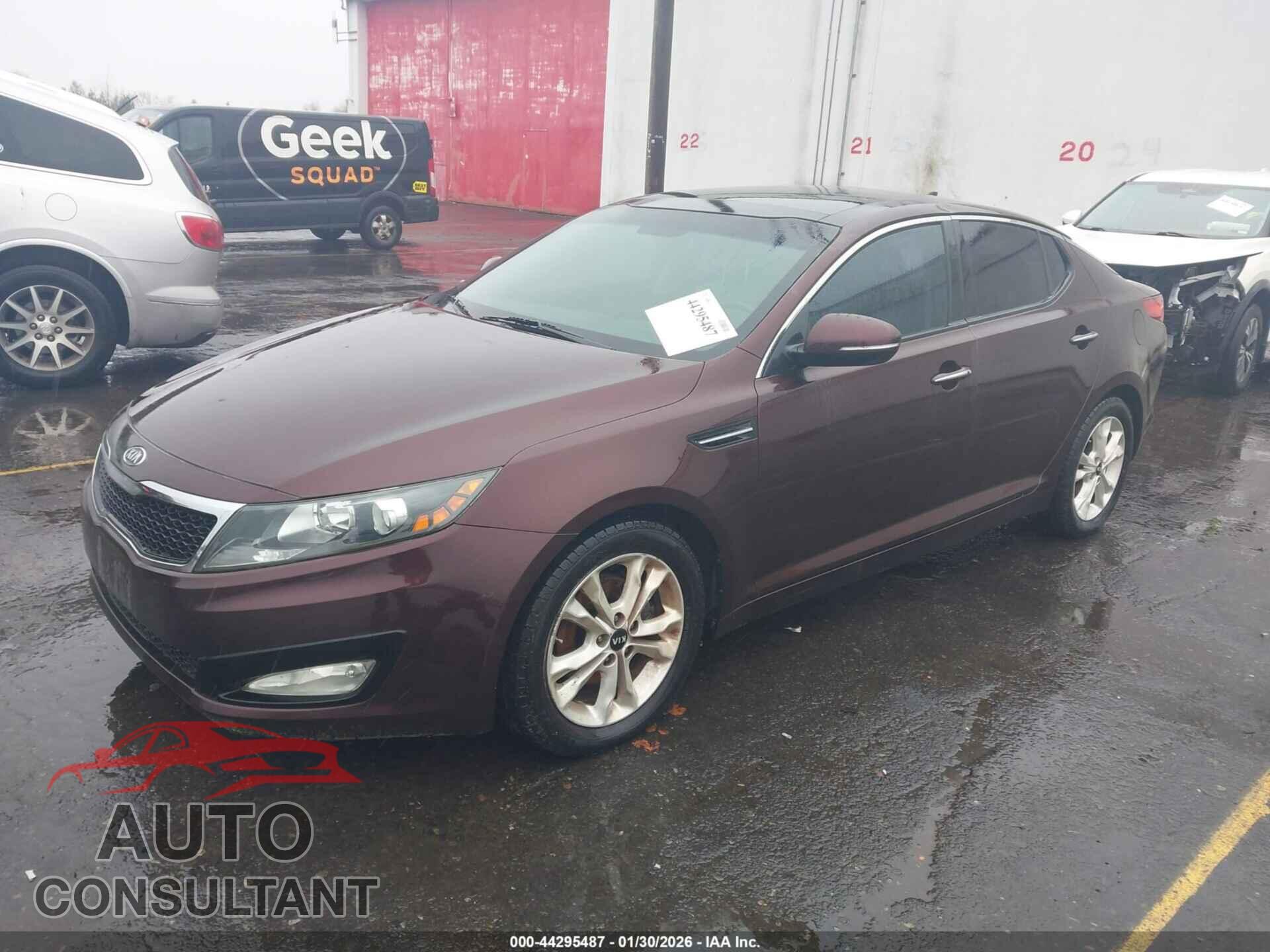 KIA OPTIMA 2011 - KNAGN4A73B5084269