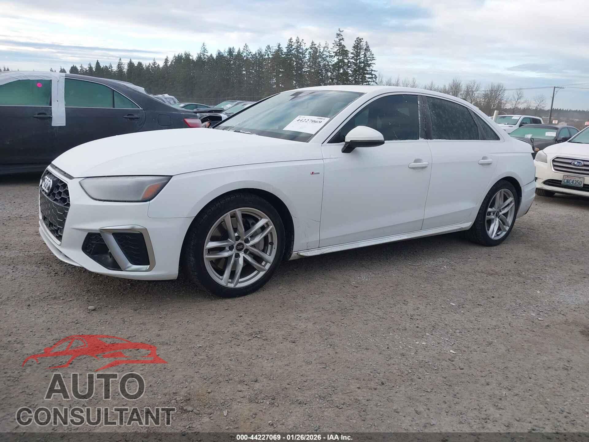 AUDI A4 2023 - WAUDAAF40PN001061
