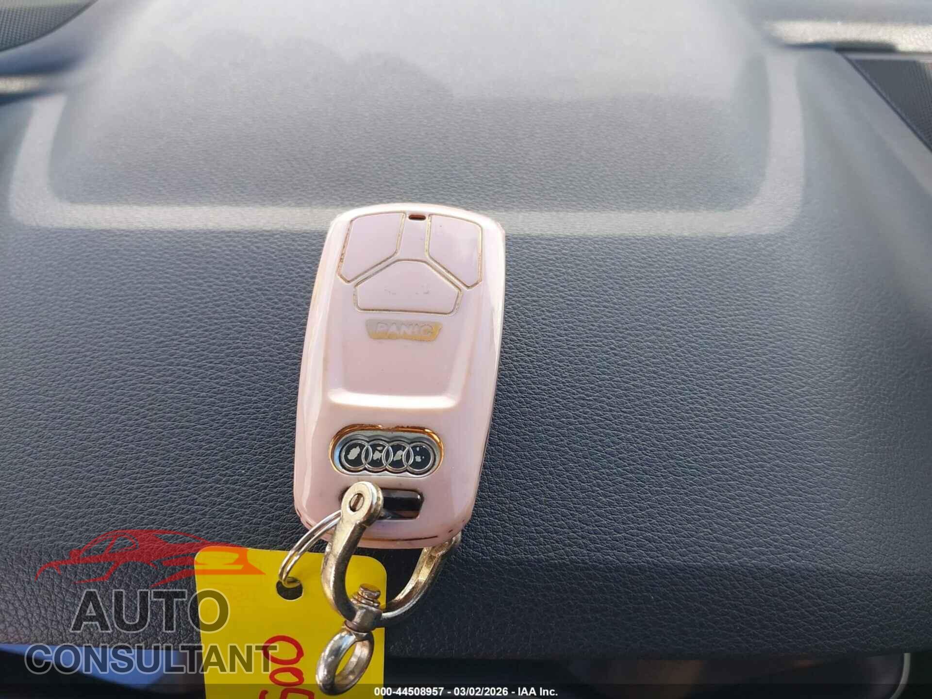 AUDI Q7 2017 - WA1AAAF76HD005245