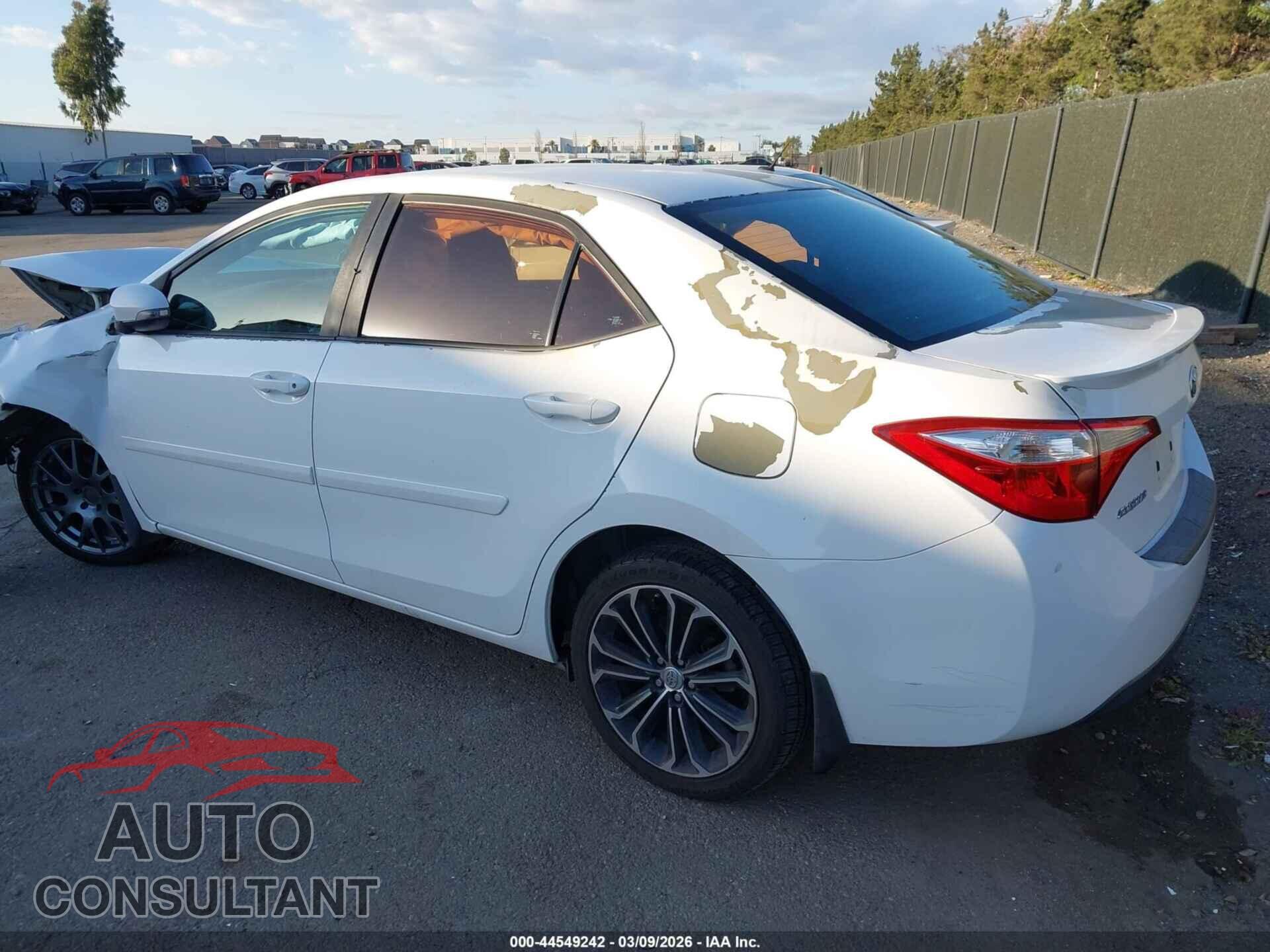 TOYOTA COROLLA 2015 - 5YFBURHE3FP362341