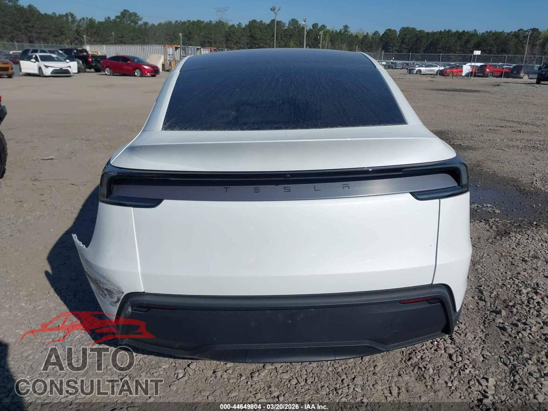TESLA MODEL Y 2026 - 7SAYGDED1TF540354