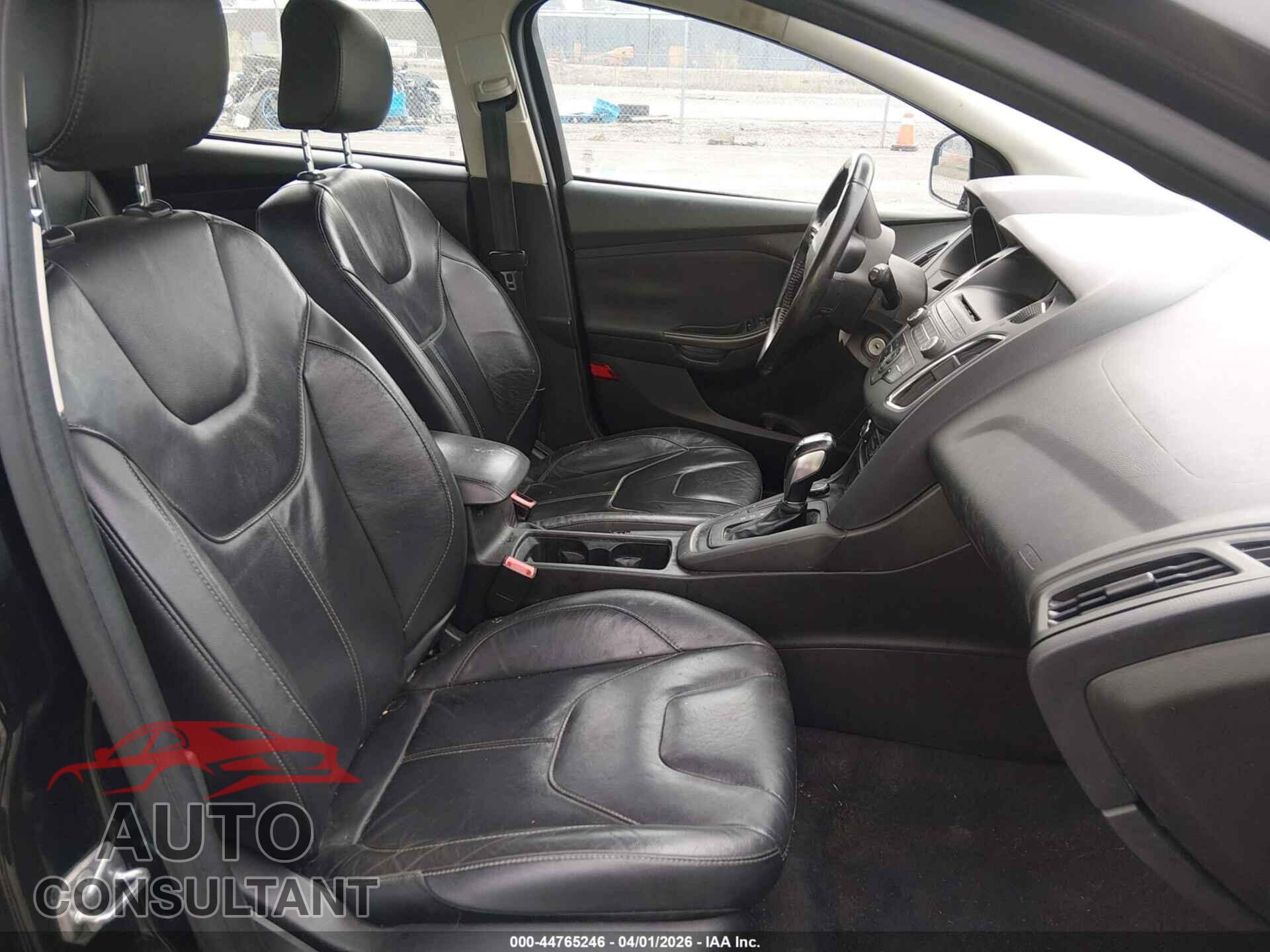 FORD FOCUS 2016 - 1FADP3K25GL324654