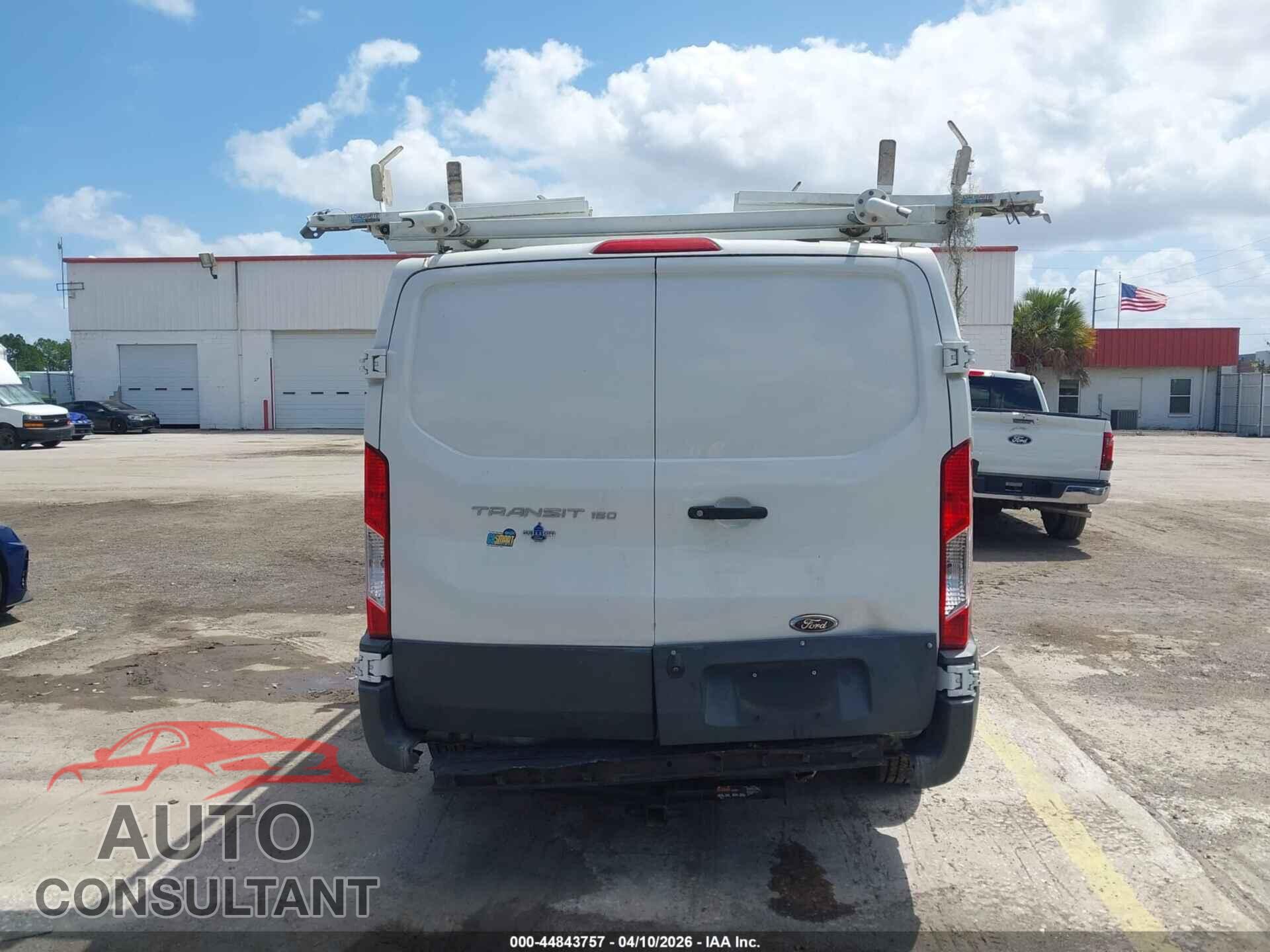 FORD TRANSIT-150 2018 - 1FTYE1YM5JKA51615