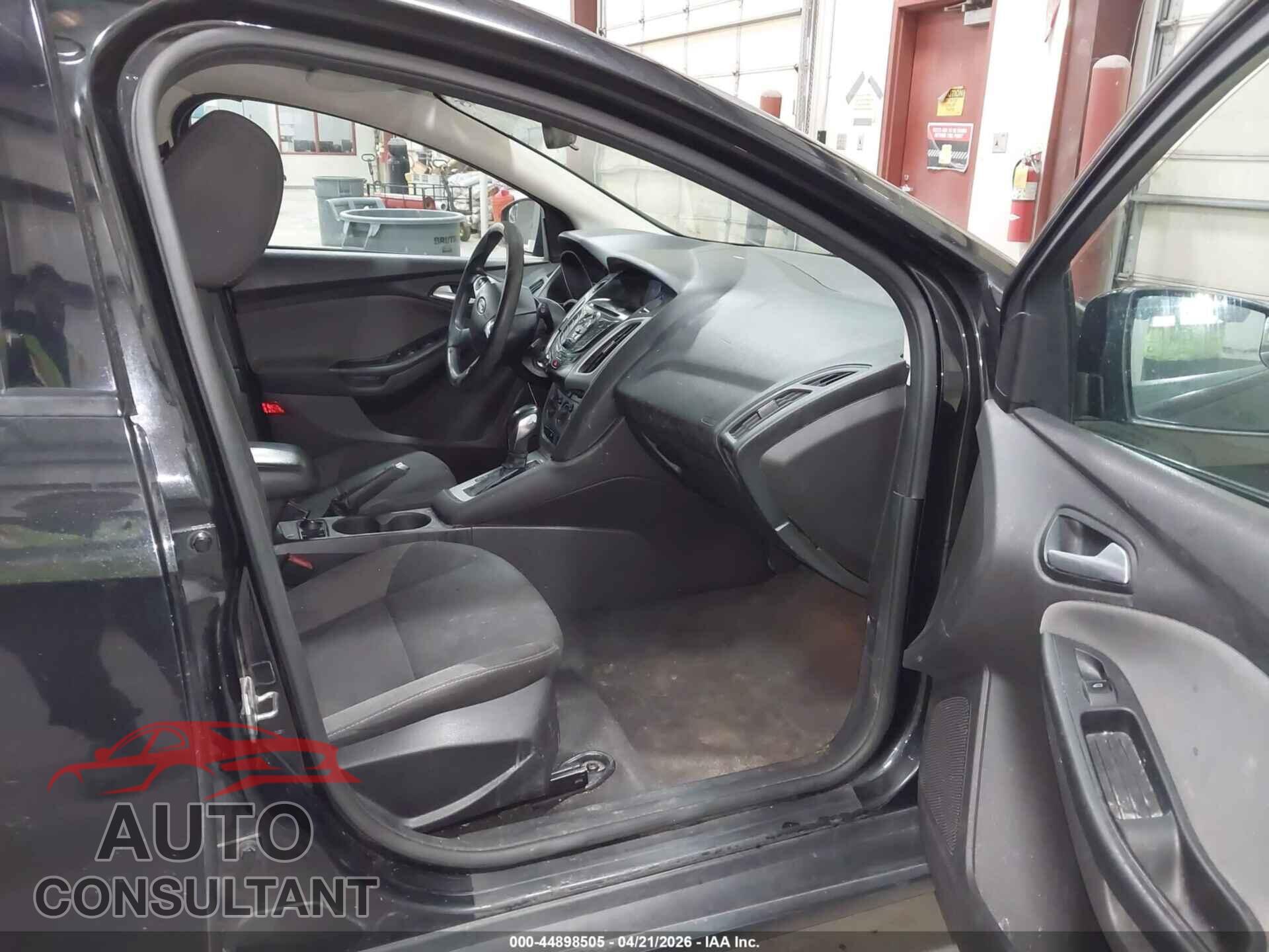 FORD FOCUS 2014 - 1FADP3K24EL187204
