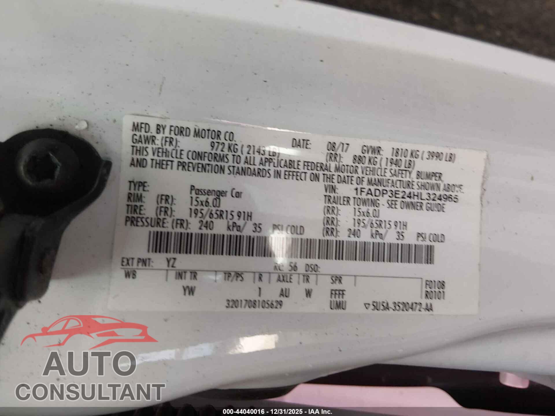 FORD FOCUS 2017 - 1FADP3E24HL324965