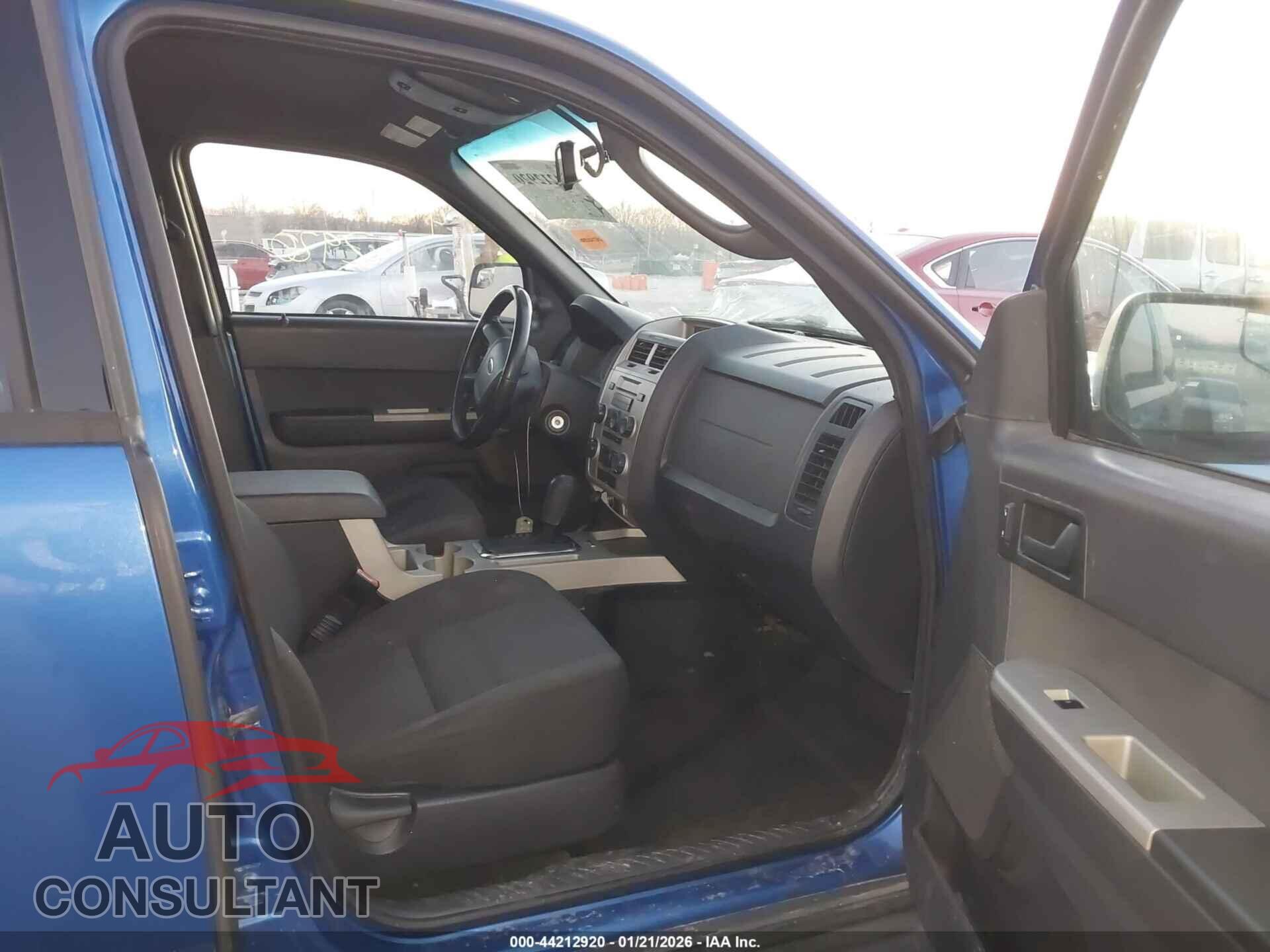FORD ESCAPE 2011 - 1FMCU9DG6BKA37053
