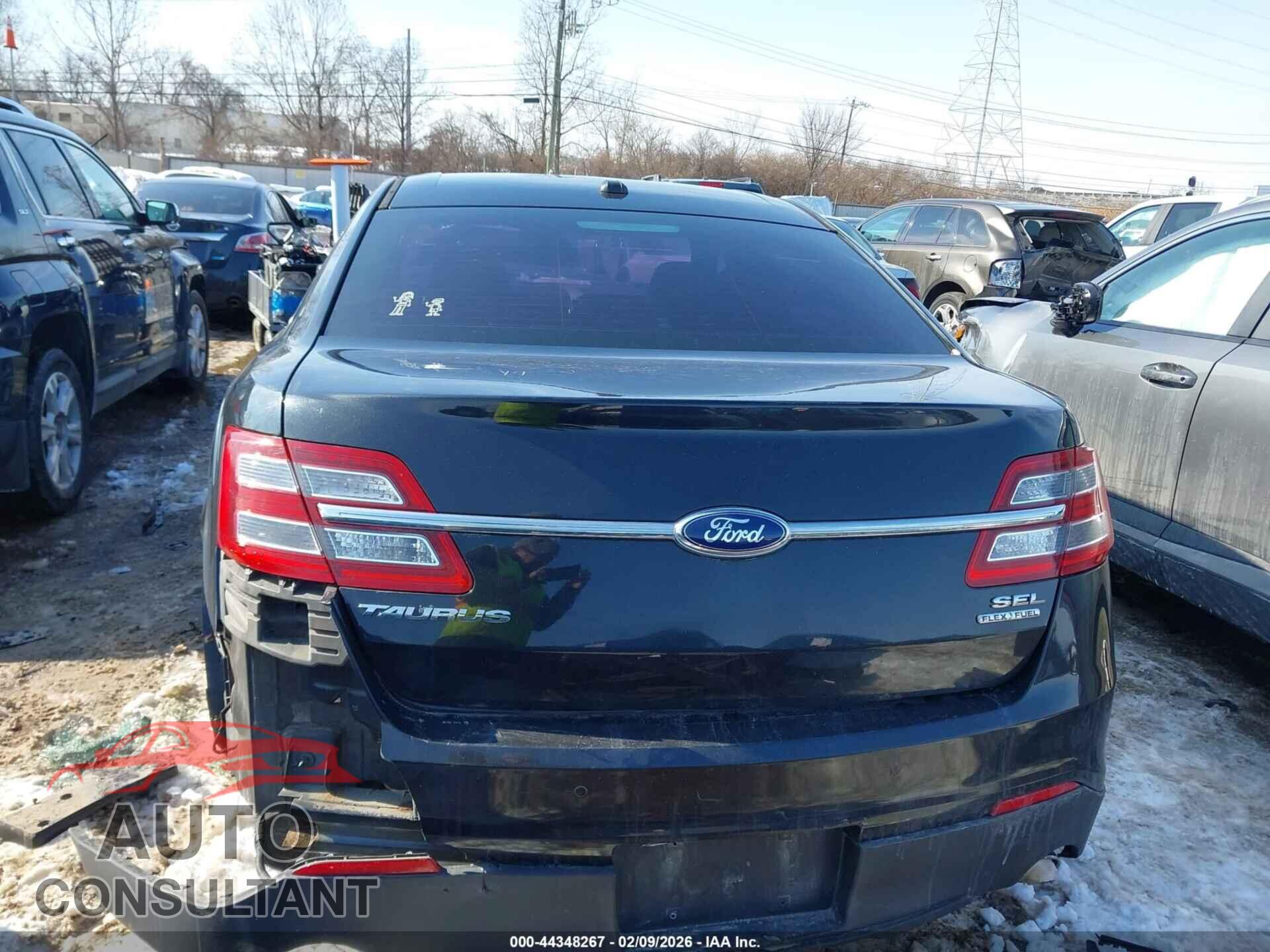 FORD TAURUS 2013 - 1FAHP2E81DG120997