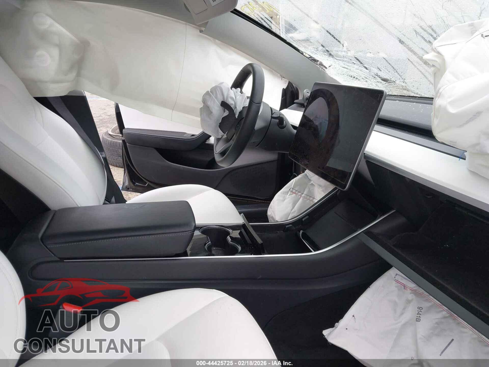 TESLA MODEL 3 2019 - 5YJ3E1EA6KF444896