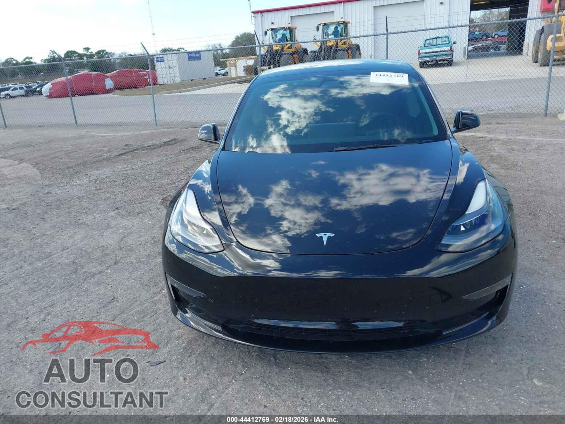 TESLA MODEL 3 2022 - 5YJ3E1EB9NF104610