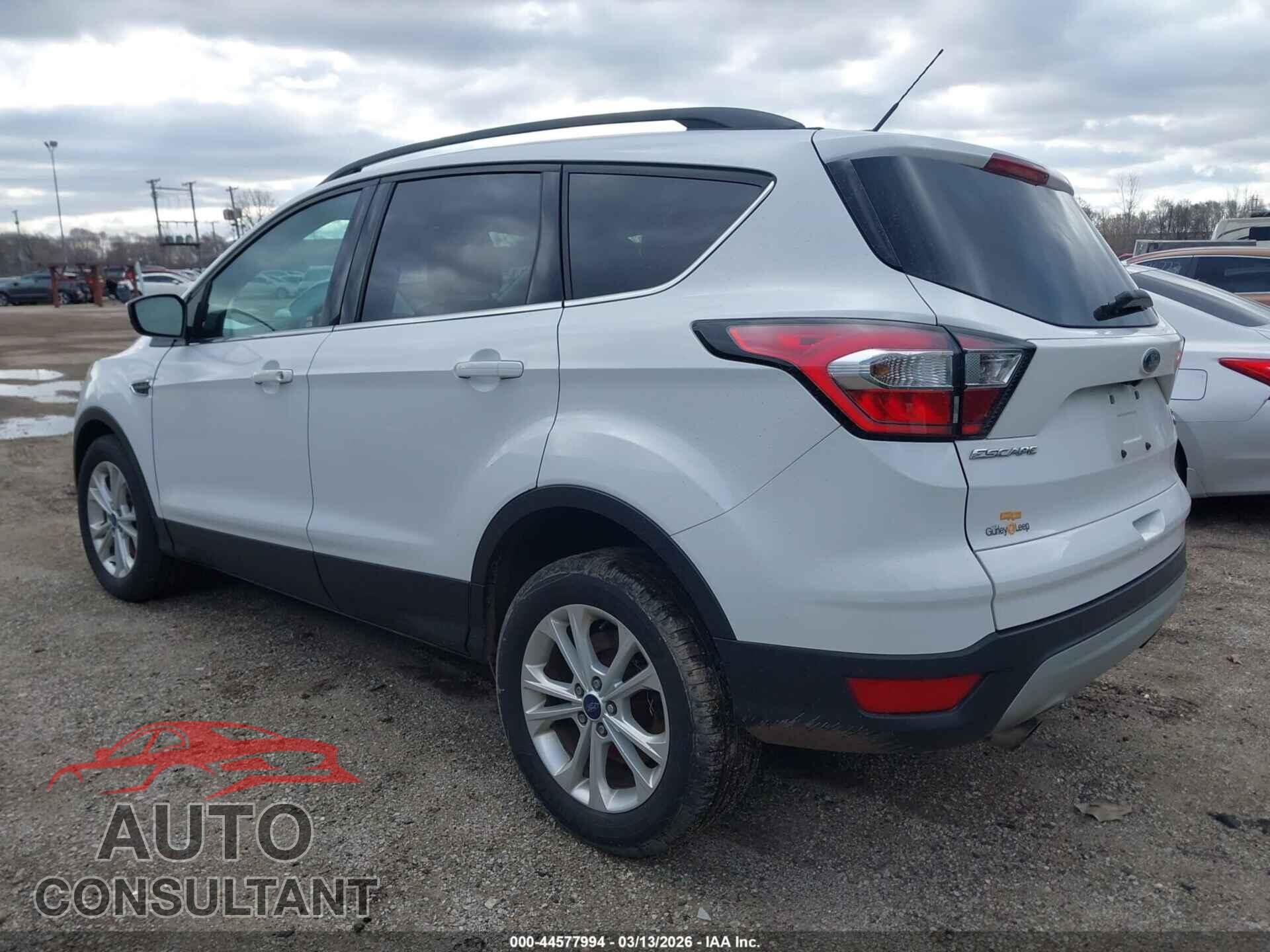 FORD ESCAPE 2017 - 1FMCU9G91HUE33739