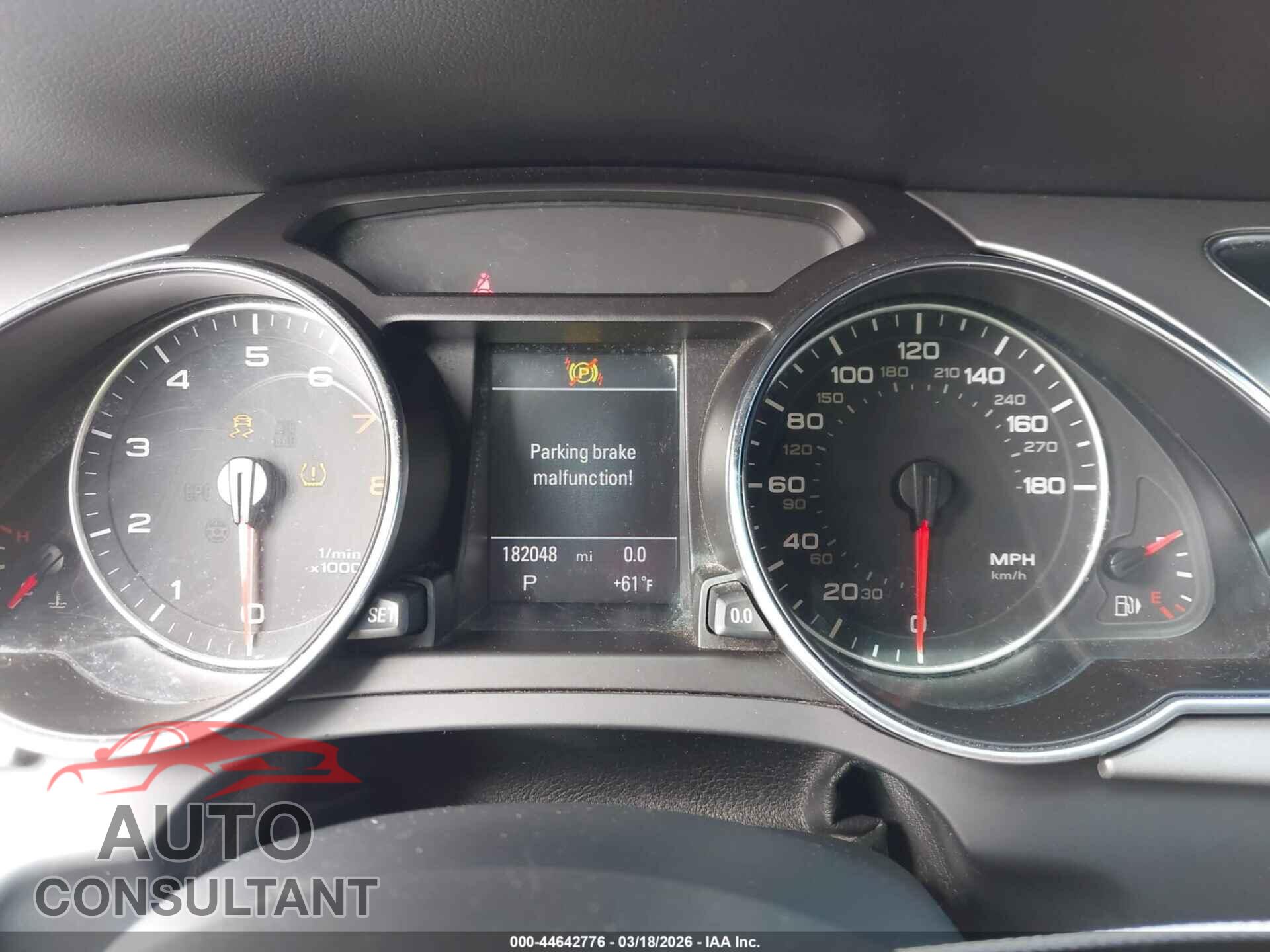 AUDI A5 2011 - WAUTFAFH3BN016744