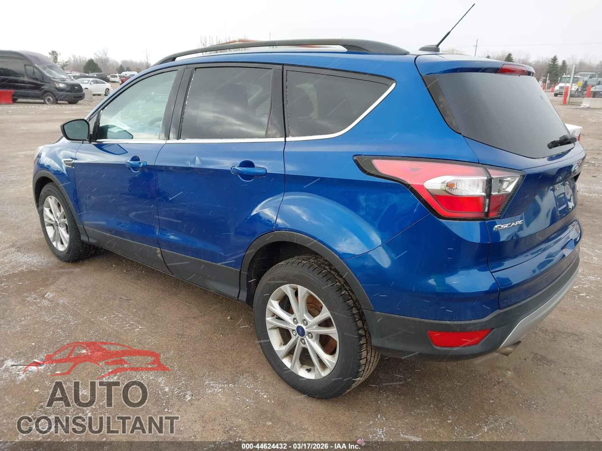 FORD ESCAPE 2017 - 1FMCU0GD2HUD18941
