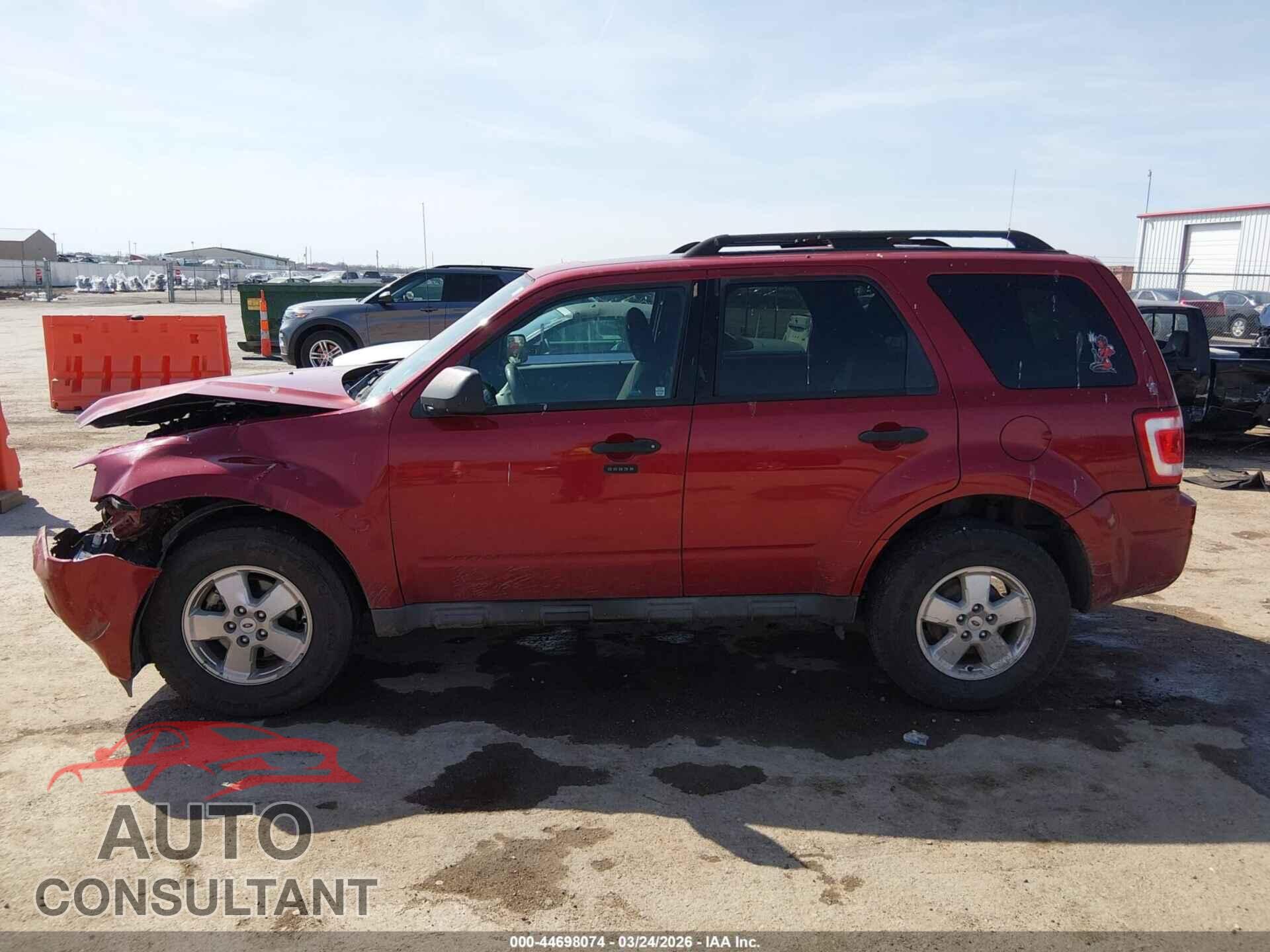 FORD ESCAPE 2011 - 1FMCU0D74BKB45778