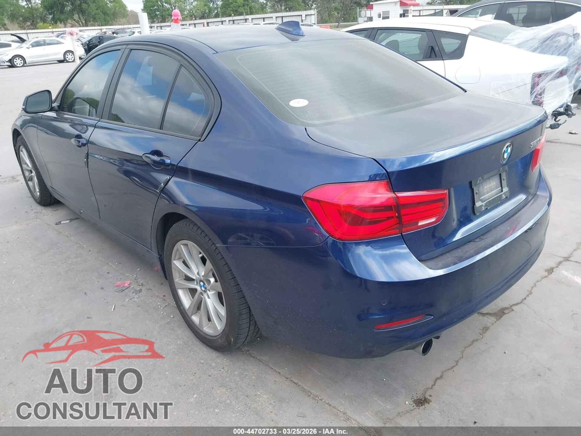 BMW 320I 2017 - WBA8E1G30HNU18306
