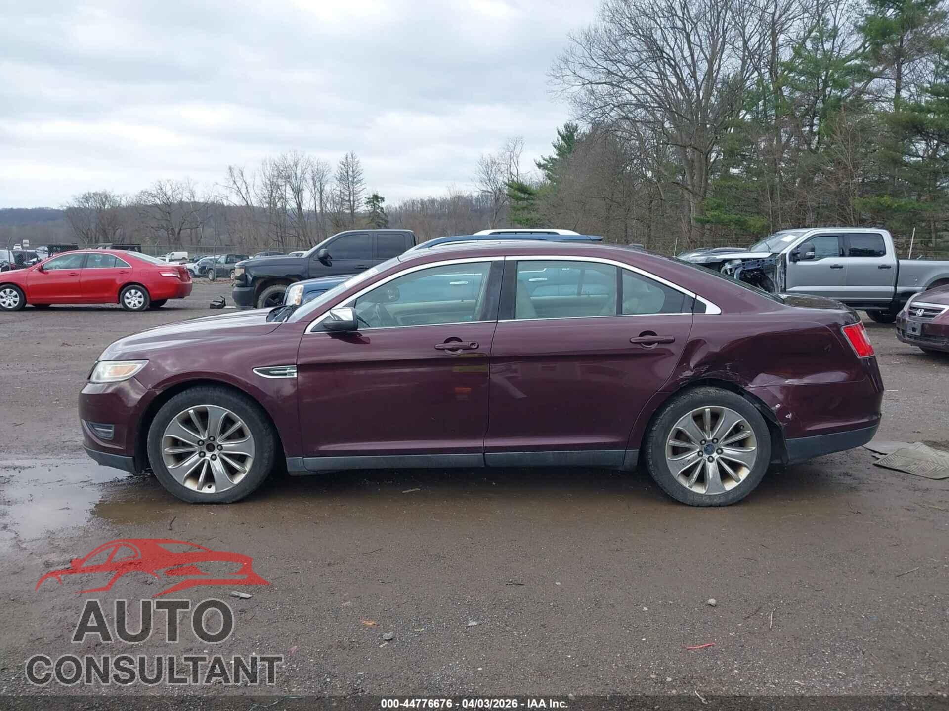 FORD TAURUS 2011 - 1FAHP2FW7BG138768