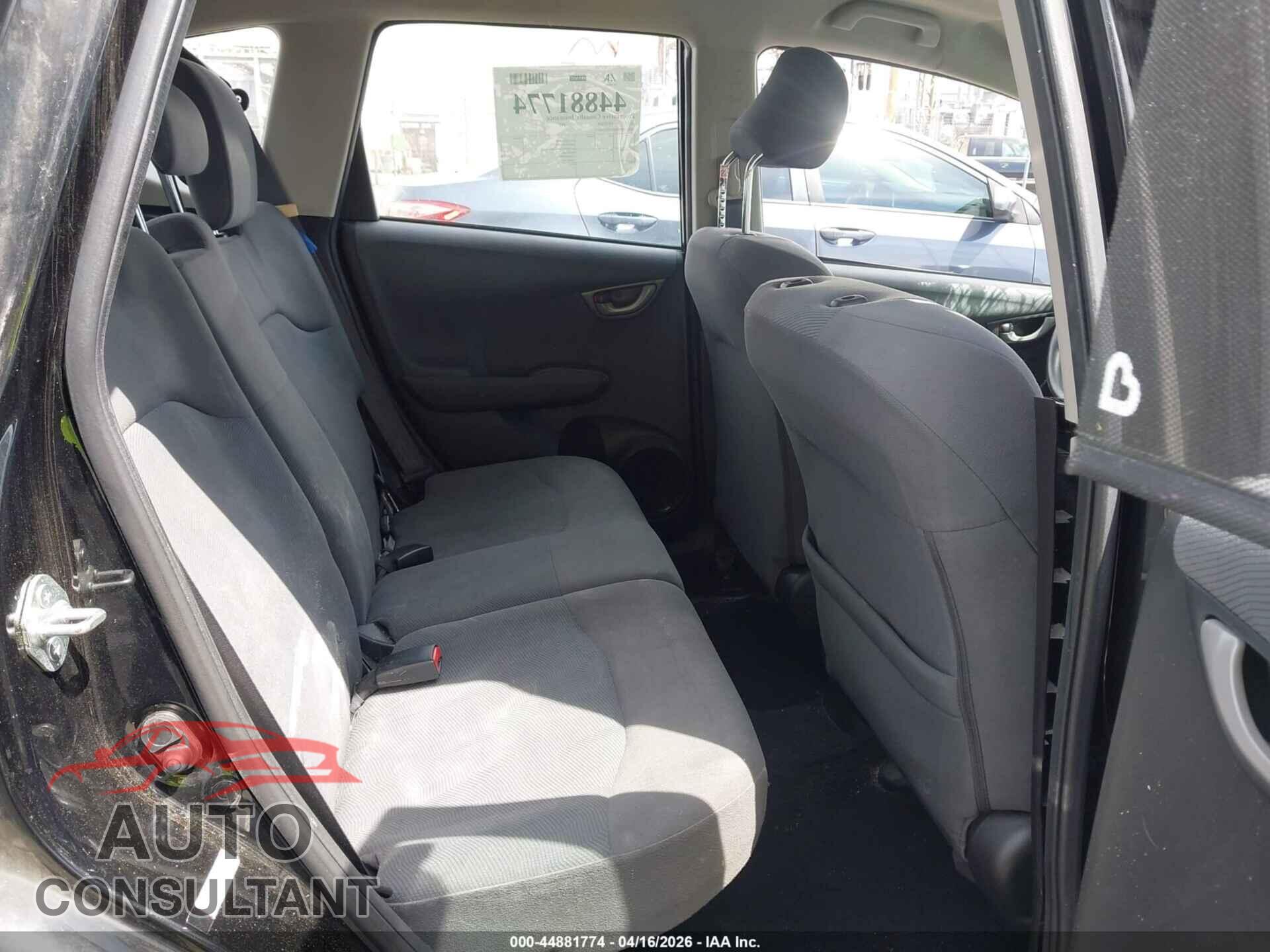 HONDA FIT 2013 - JHMGE8H39DC008274