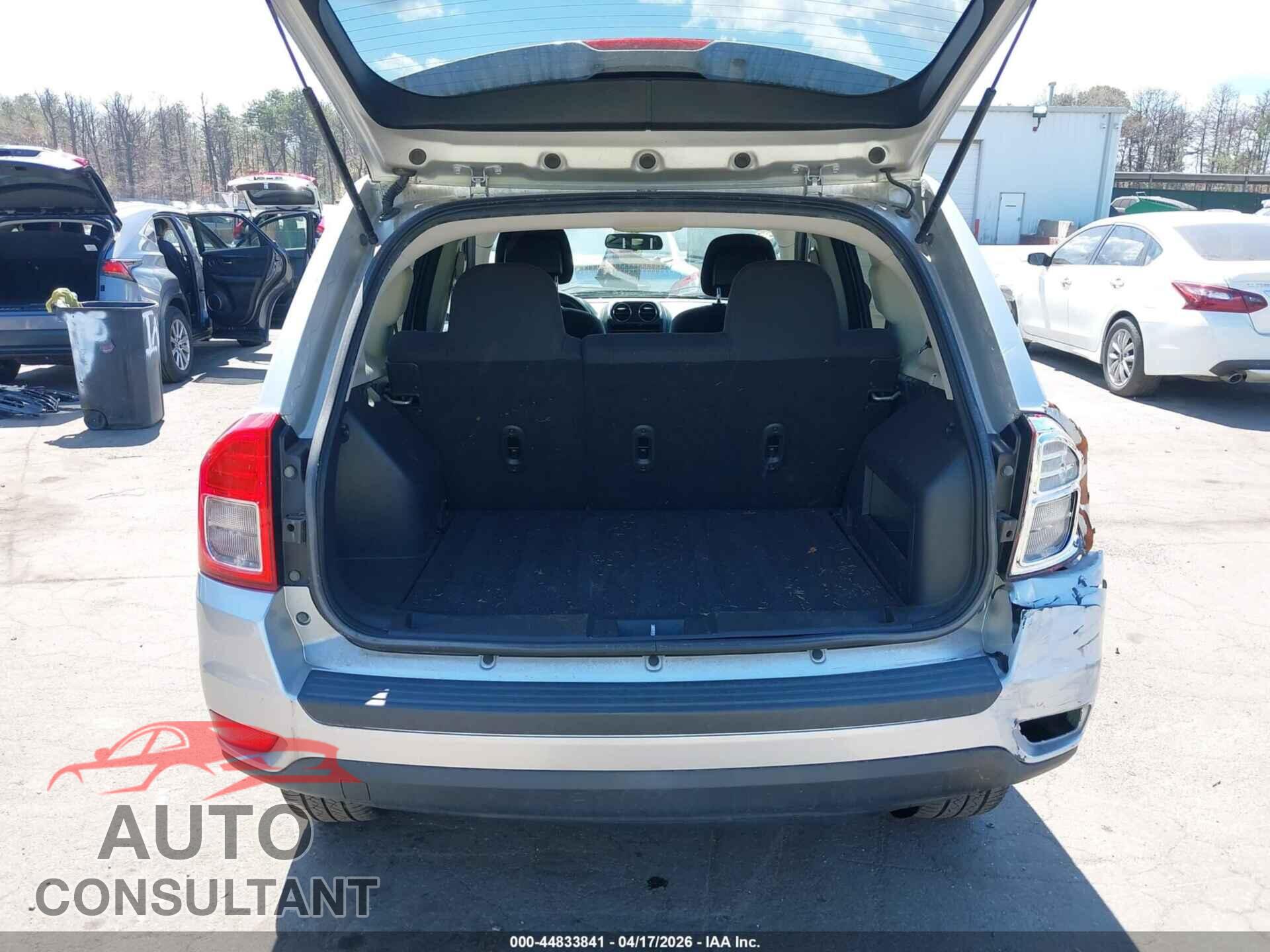 JEEP COMPASS 2011 - 1J4NF1FBXBD215314