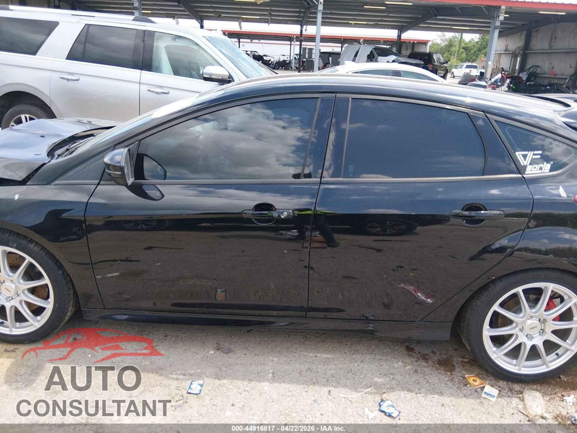 FORD FOCUS ST 2018 - 1FADP3L96JL325461
