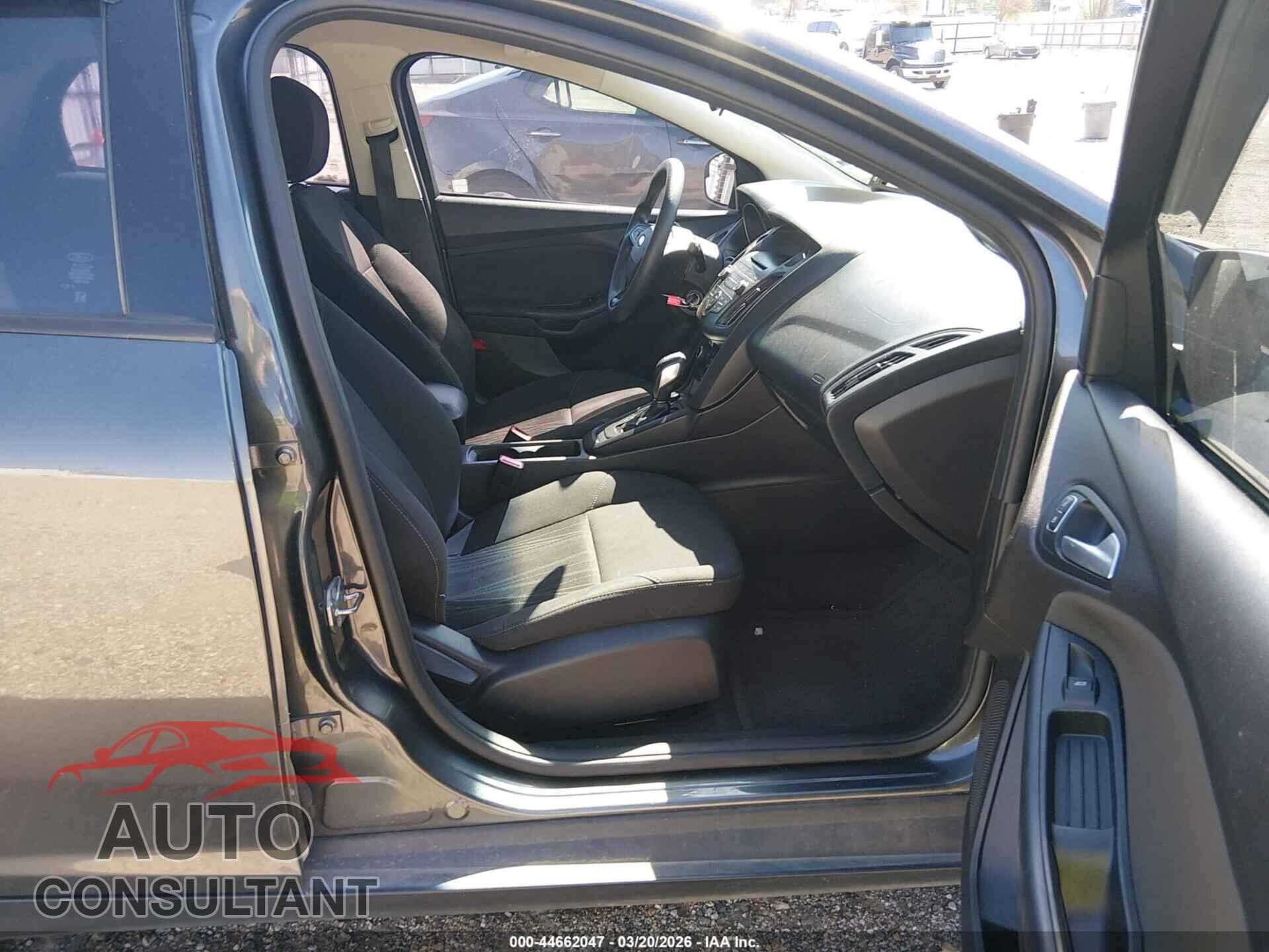 FORD FOCUS 2016 - 1FADP3F20GL391012