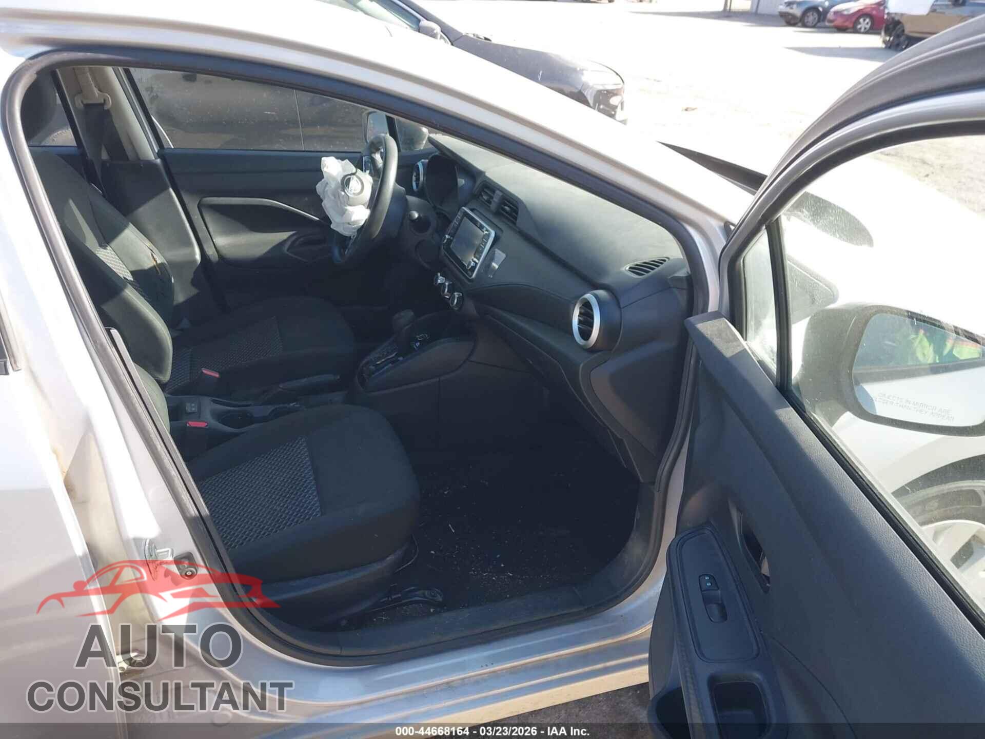 NISSAN VERSA 2021 - 3N1CN8DV6ML856417