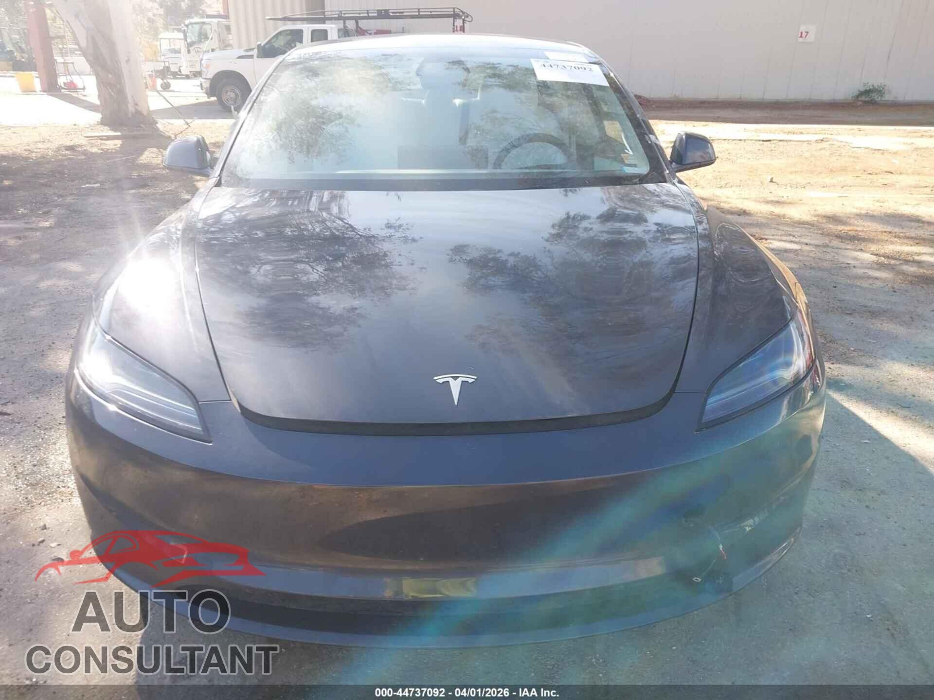TESLA MODEL 3 2024 - 5YJ3E1EA3RF782220