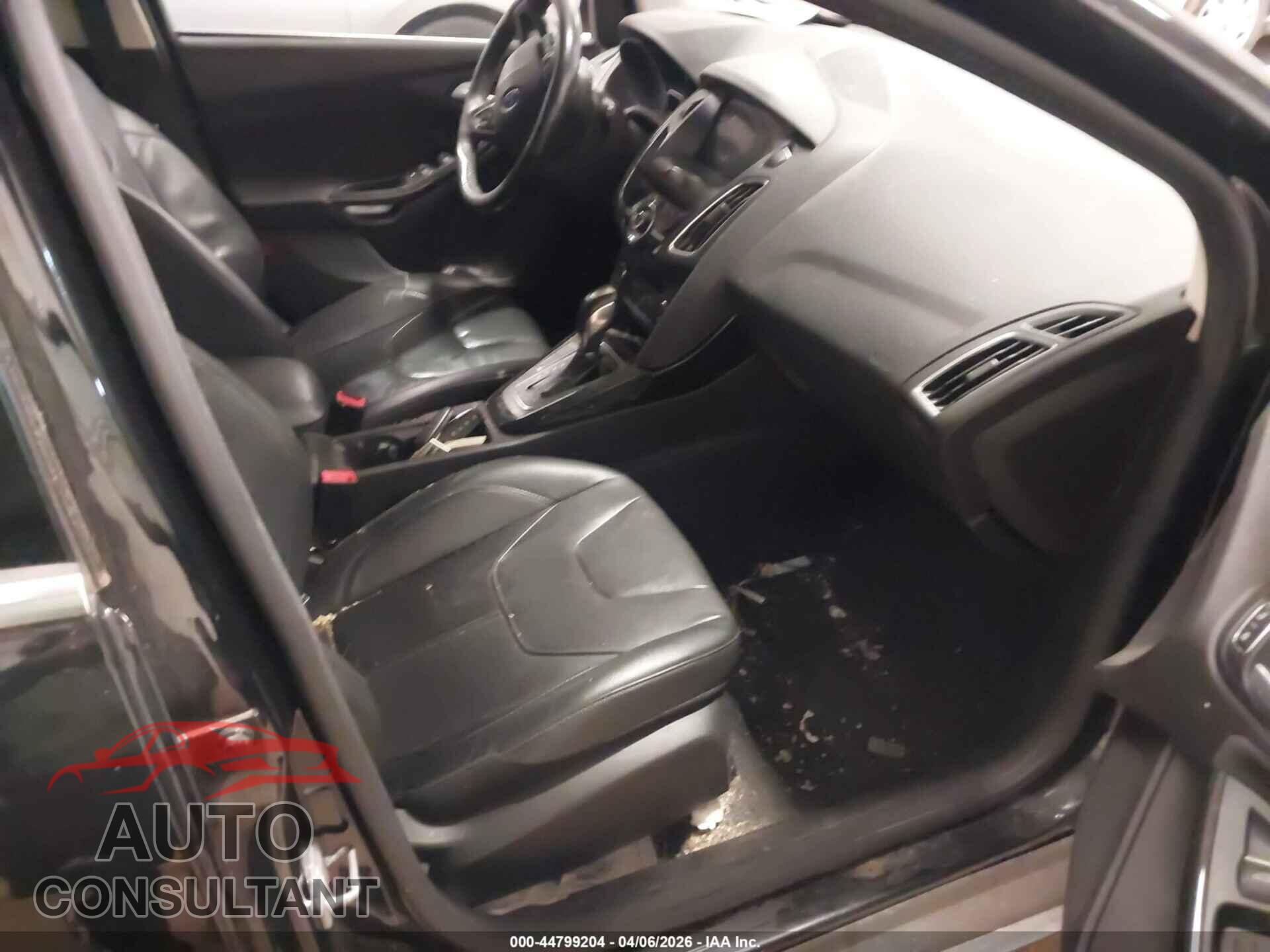 FORD FOCUS 2017 - 1FADP3N21HL295943