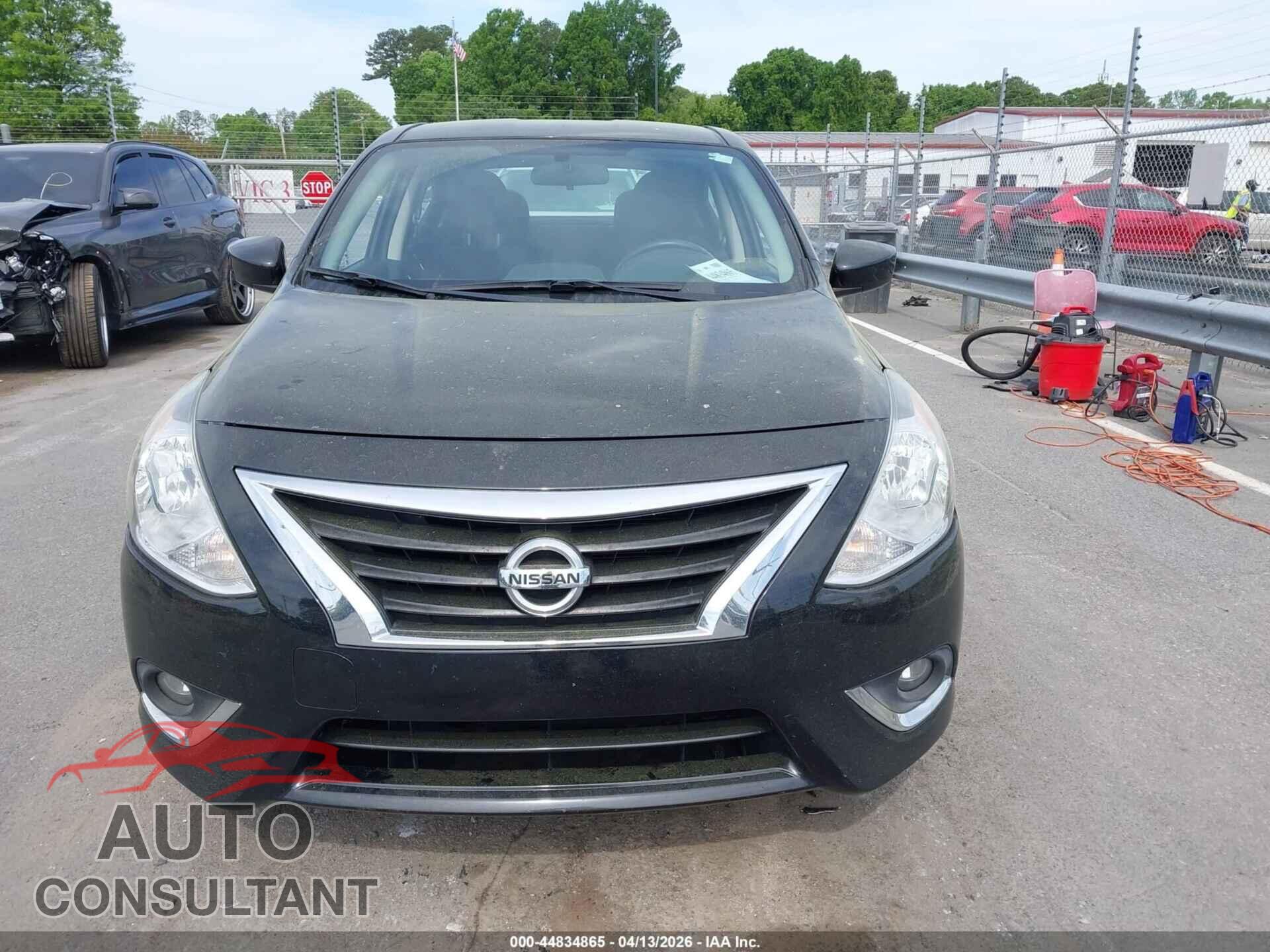 NISSAN VERSA 2019 - 3N1CN7AP1KL816176
