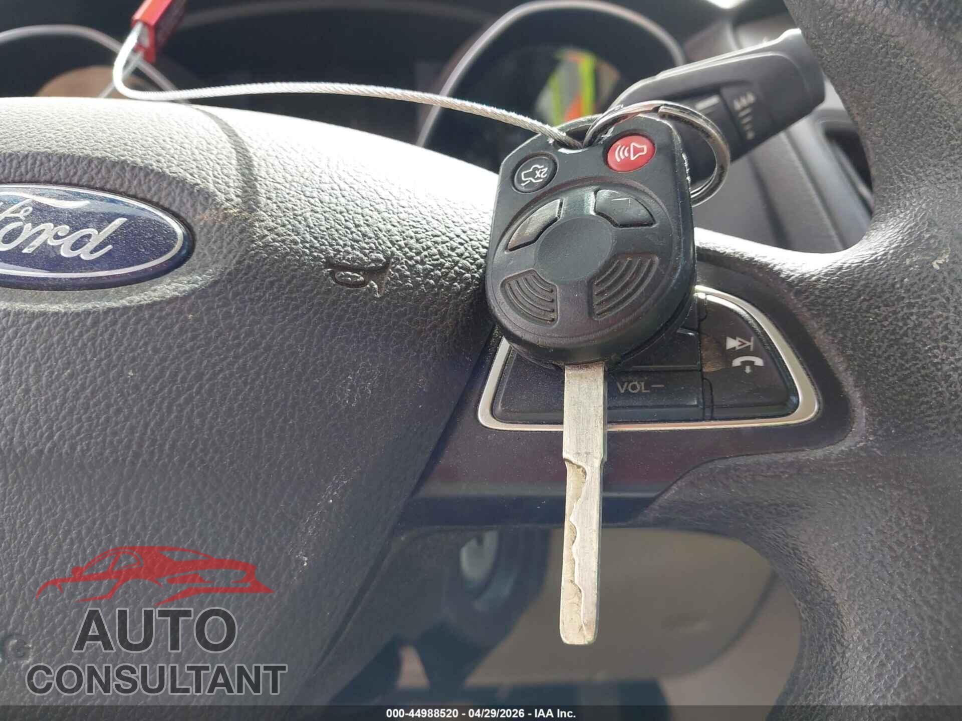 FORD FOCUS 2018 - 1FADP3F25JL225317