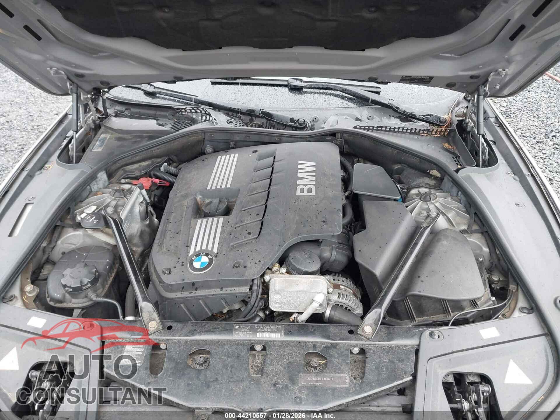 BMW 528I 2011 - WBAFR1C53BC745465