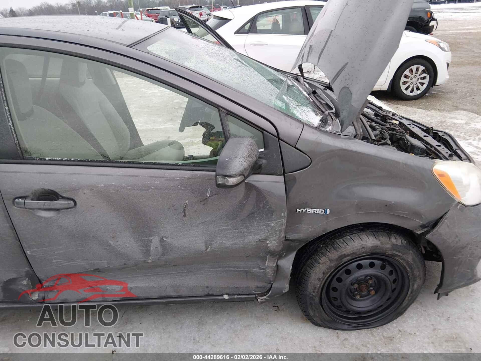 TOYOTA PRIUS C 2013 - JTDKDTB33D1551917