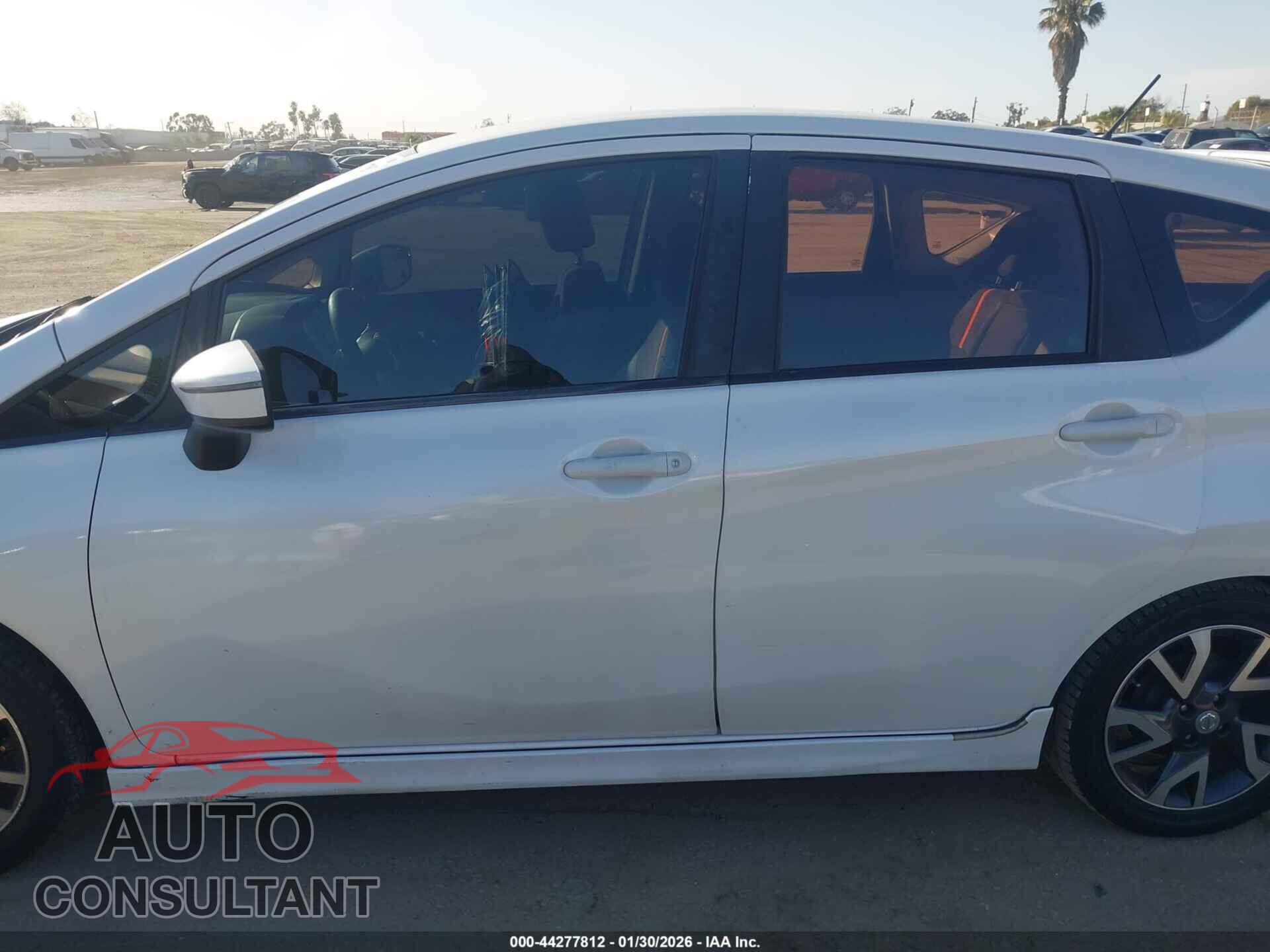 NISSAN VERSA NOTE 2015 - 3N1CE2CP5FL413937