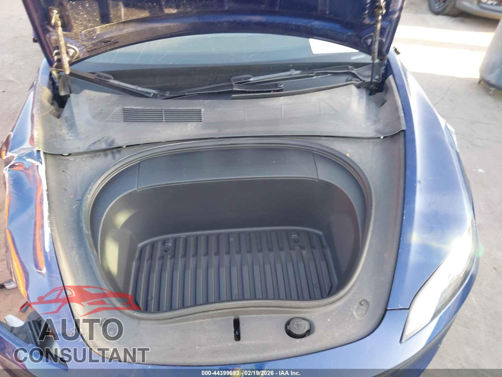TESLA MODEL 3 2024 - 5YJ3E1EA6RF786598