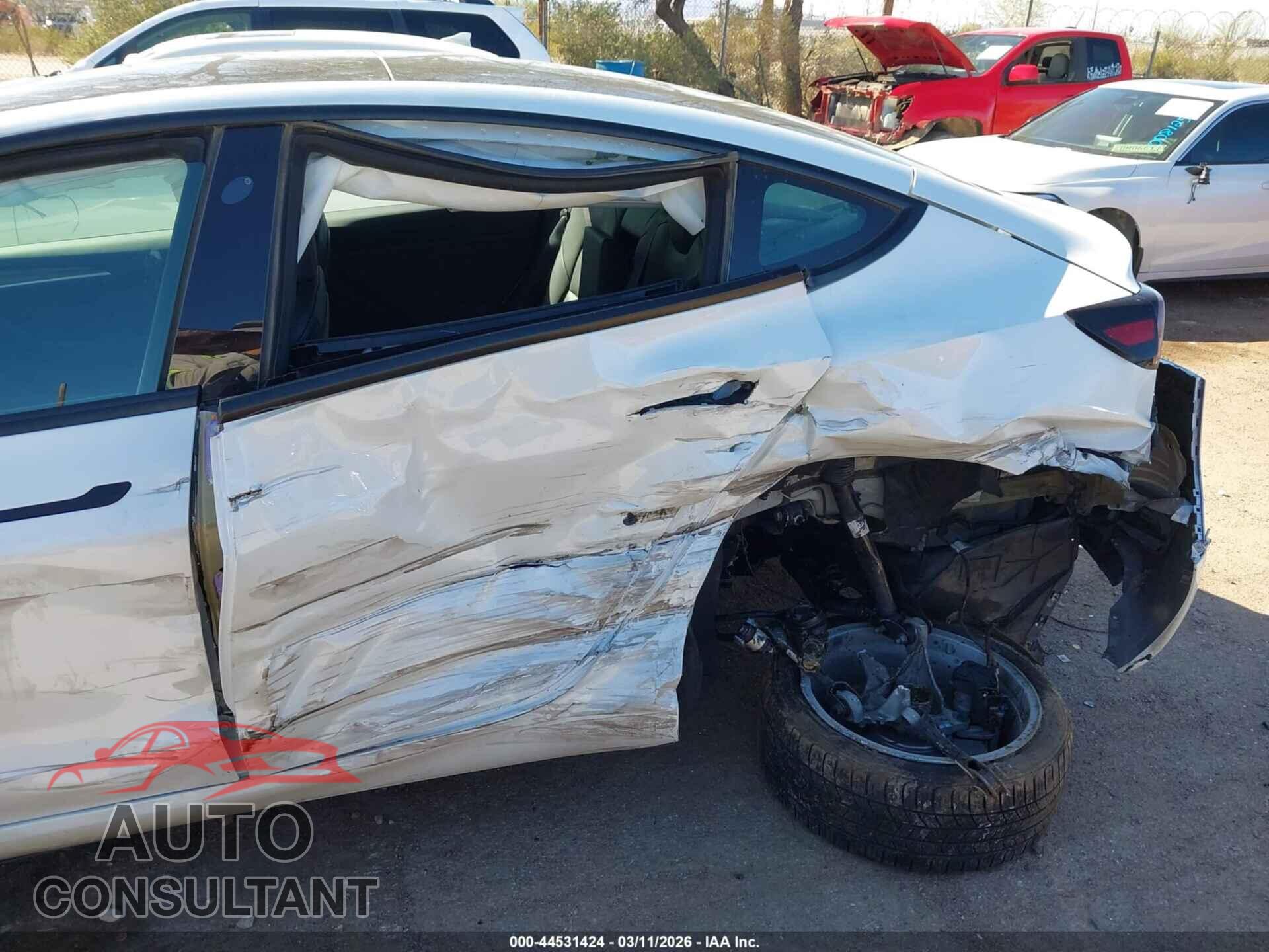 TESLA MODEL 3 2022 - 5YJ3E1EA6NF209130