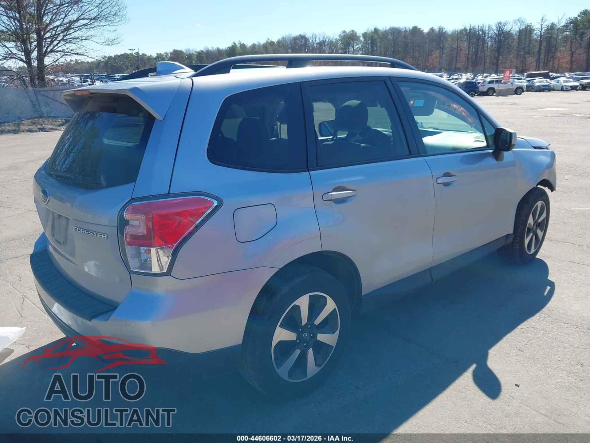 SUBARU FORESTER 2018 - JF2SJAEC6JH539080