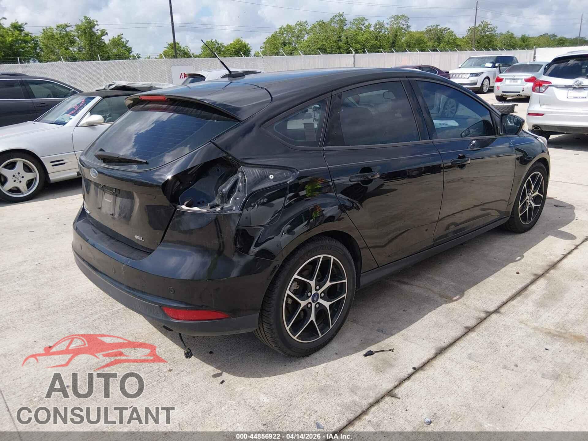 FORD FOCUS 2017 - 1FADP3M26HL269842