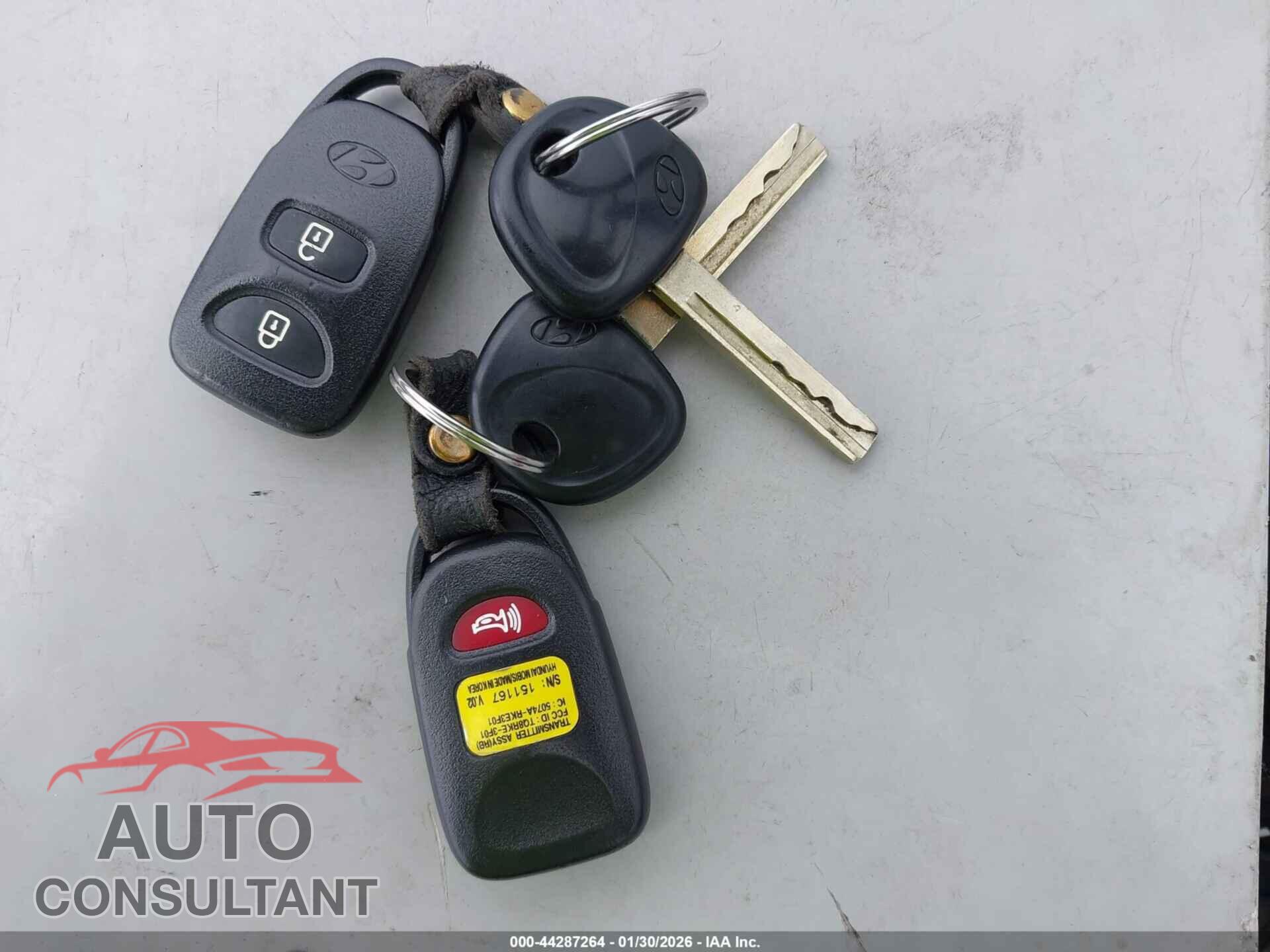 HYUNDAI ACCENT 2013 - KMHCU4AE9DU320110