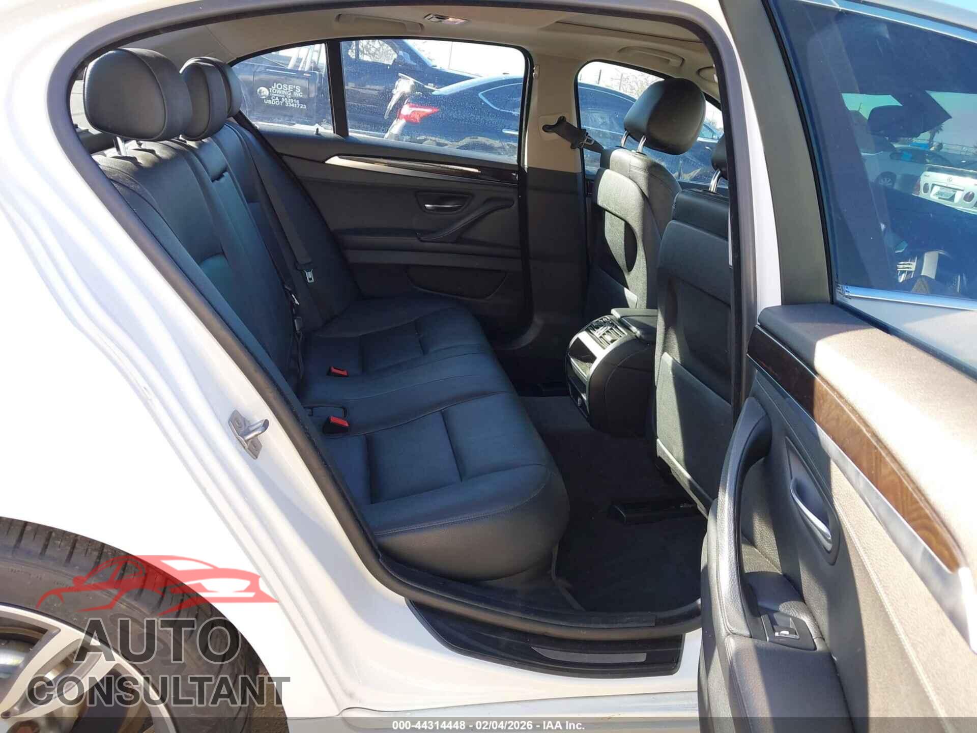 BMW 528I 2014 - WBA5A5C57ED511094