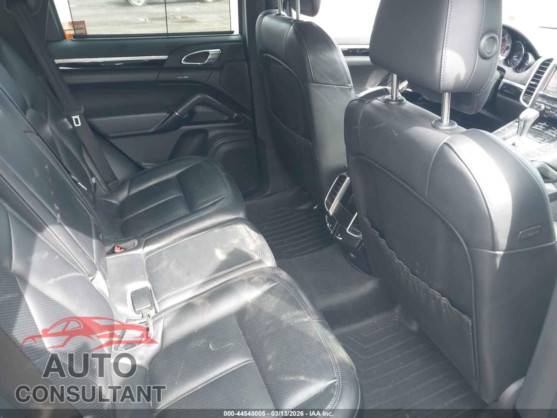 PORSCHE CAYENNE 2016 - WP1AA2A2XGLA08577
