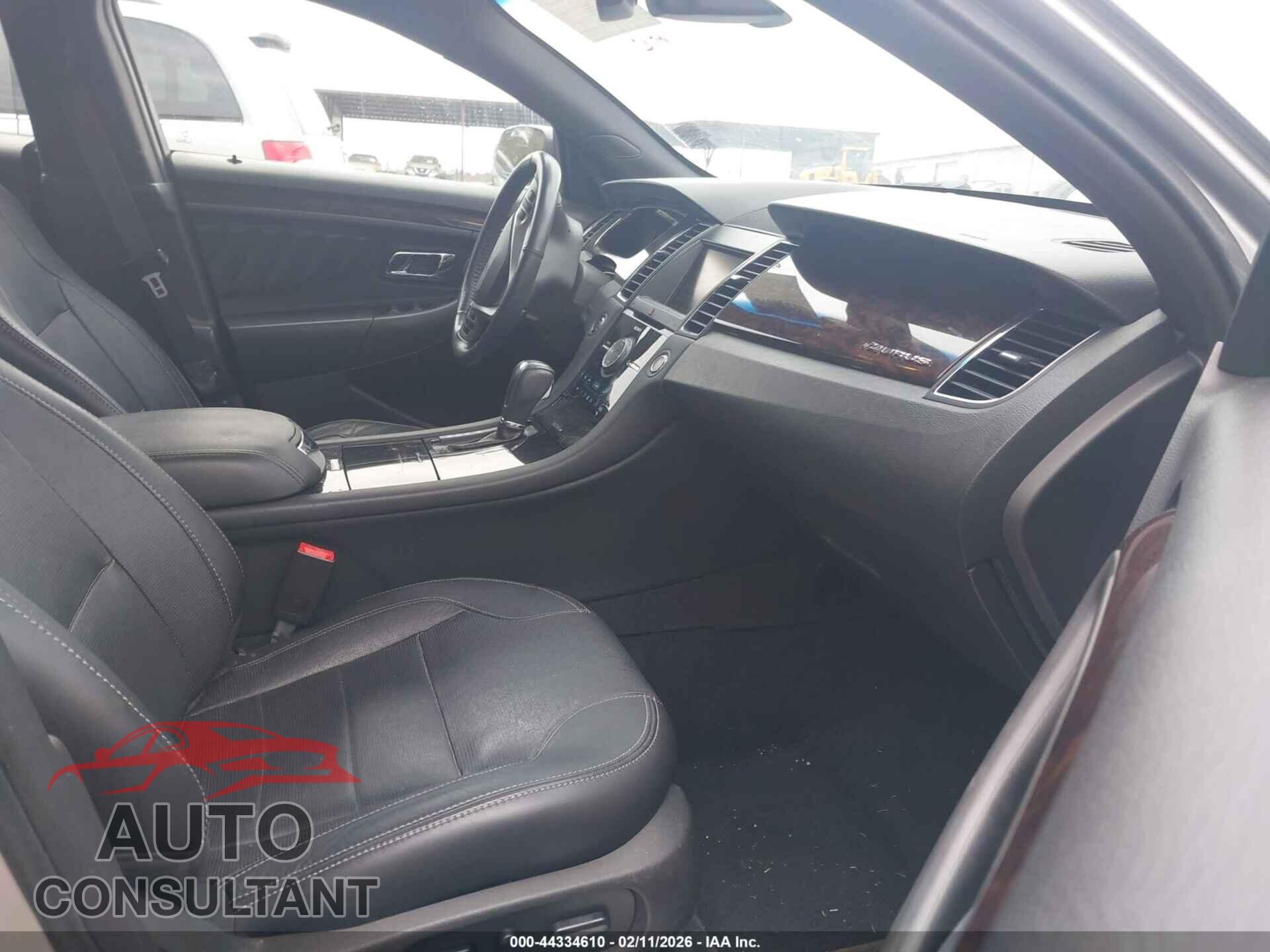 FORD TAURUS 2015 - 1FAHP2F85FG130109