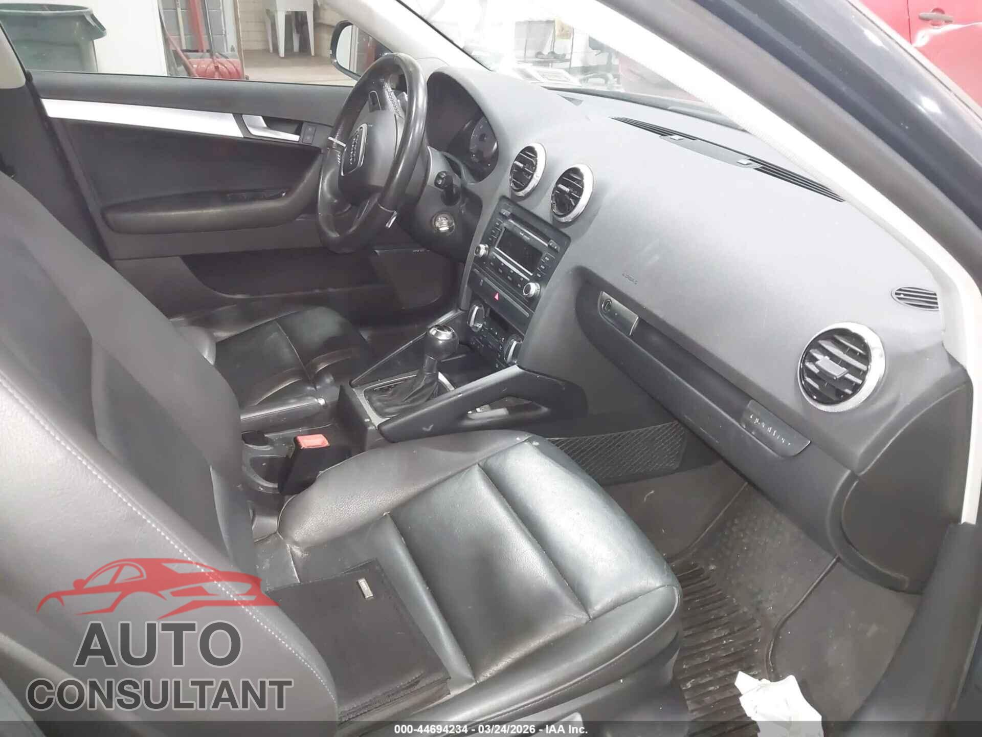 AUDI A3 2011 - WAUMFAFM4BA014767