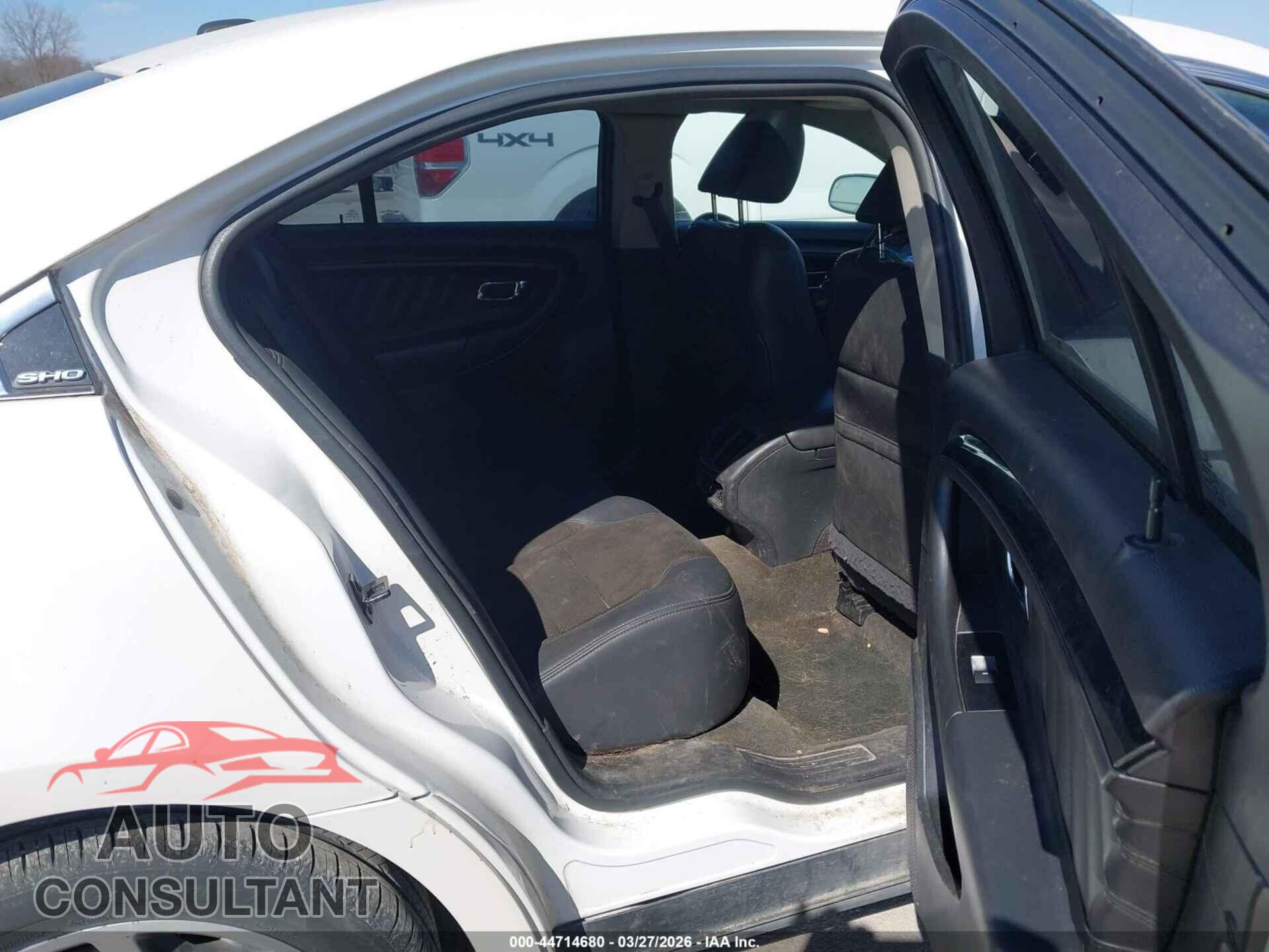 FORD TAURUS 2011 - 1FAHP2KT9BG186946