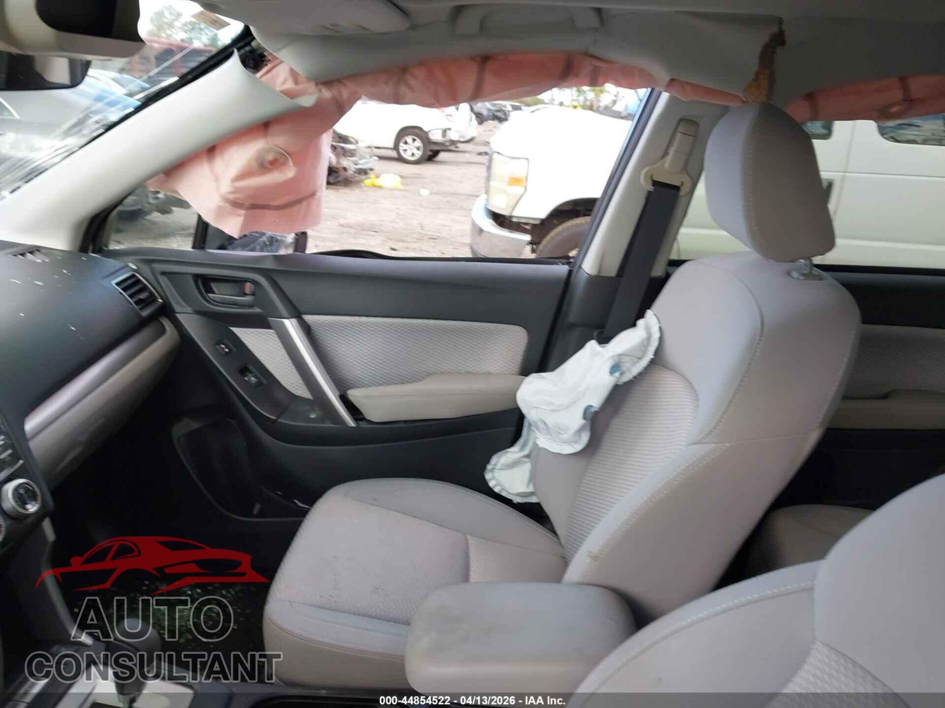 SUBARU FORESTER 2017 - JF2SJAEC4HH573318