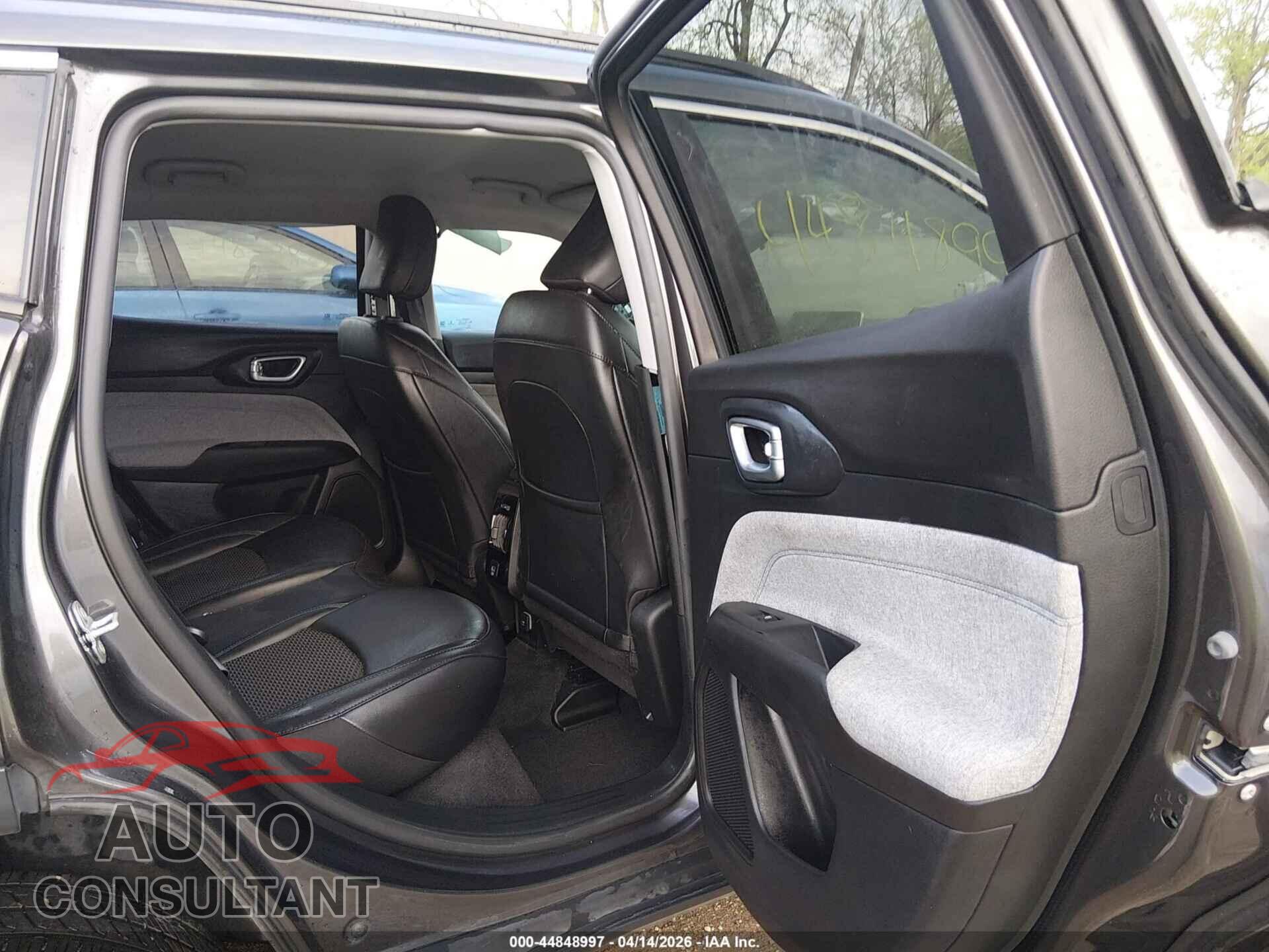 JEEP COMPASS 2022 - 3C4NJDBB8NT131339