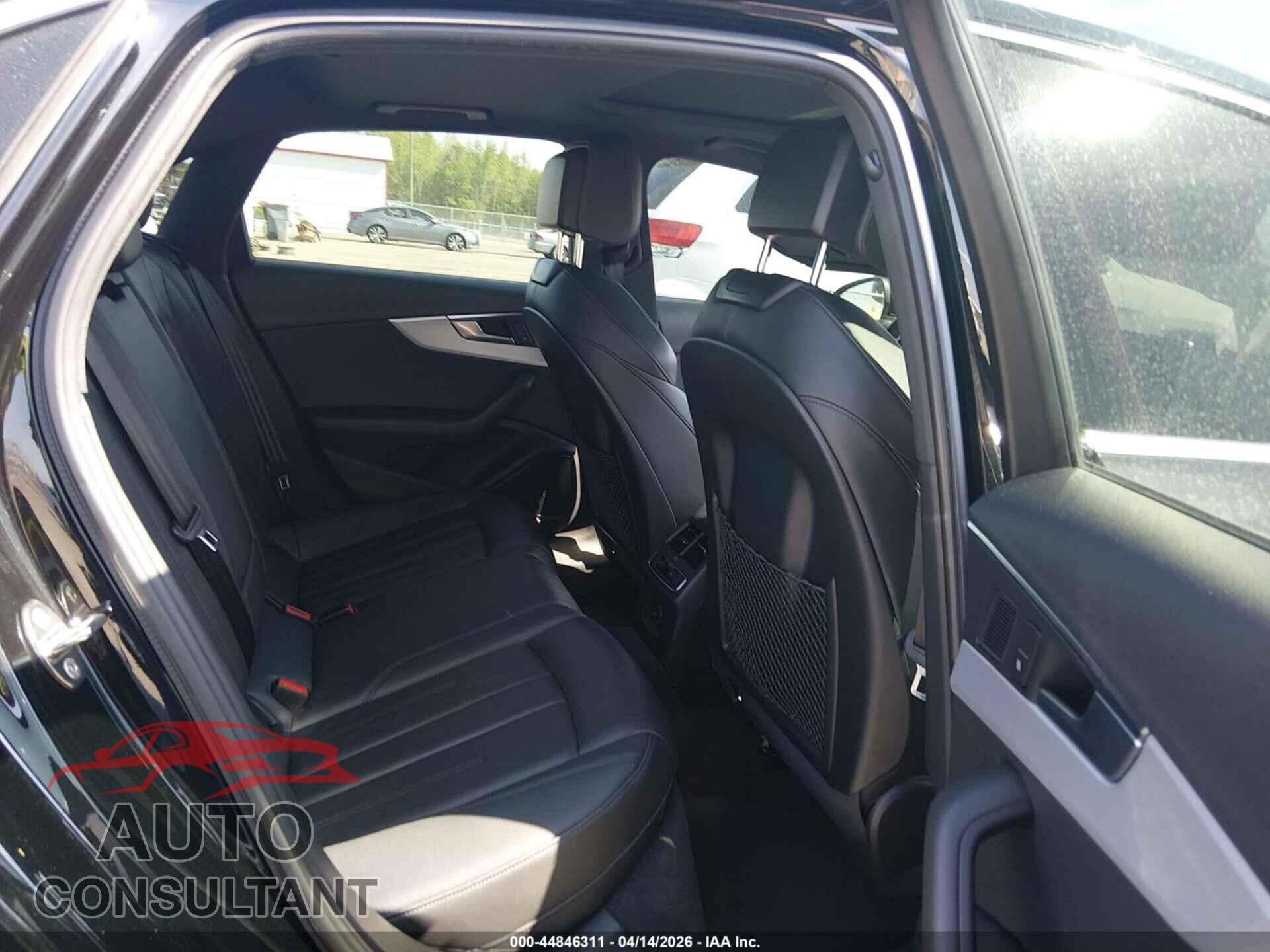 AUDI A4 2017 - WAUFNAF4XHA158487