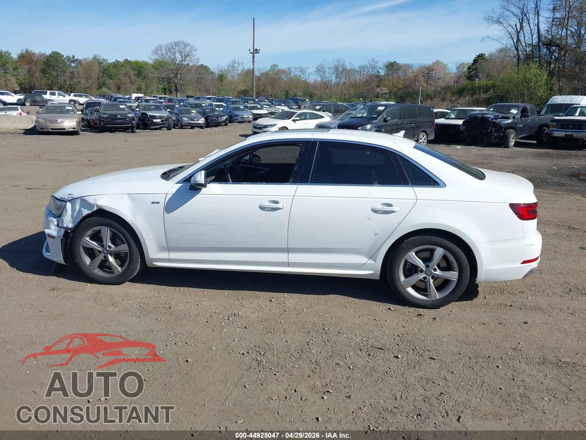 AUDI A4 2019 - WAUDNAF42KN019705