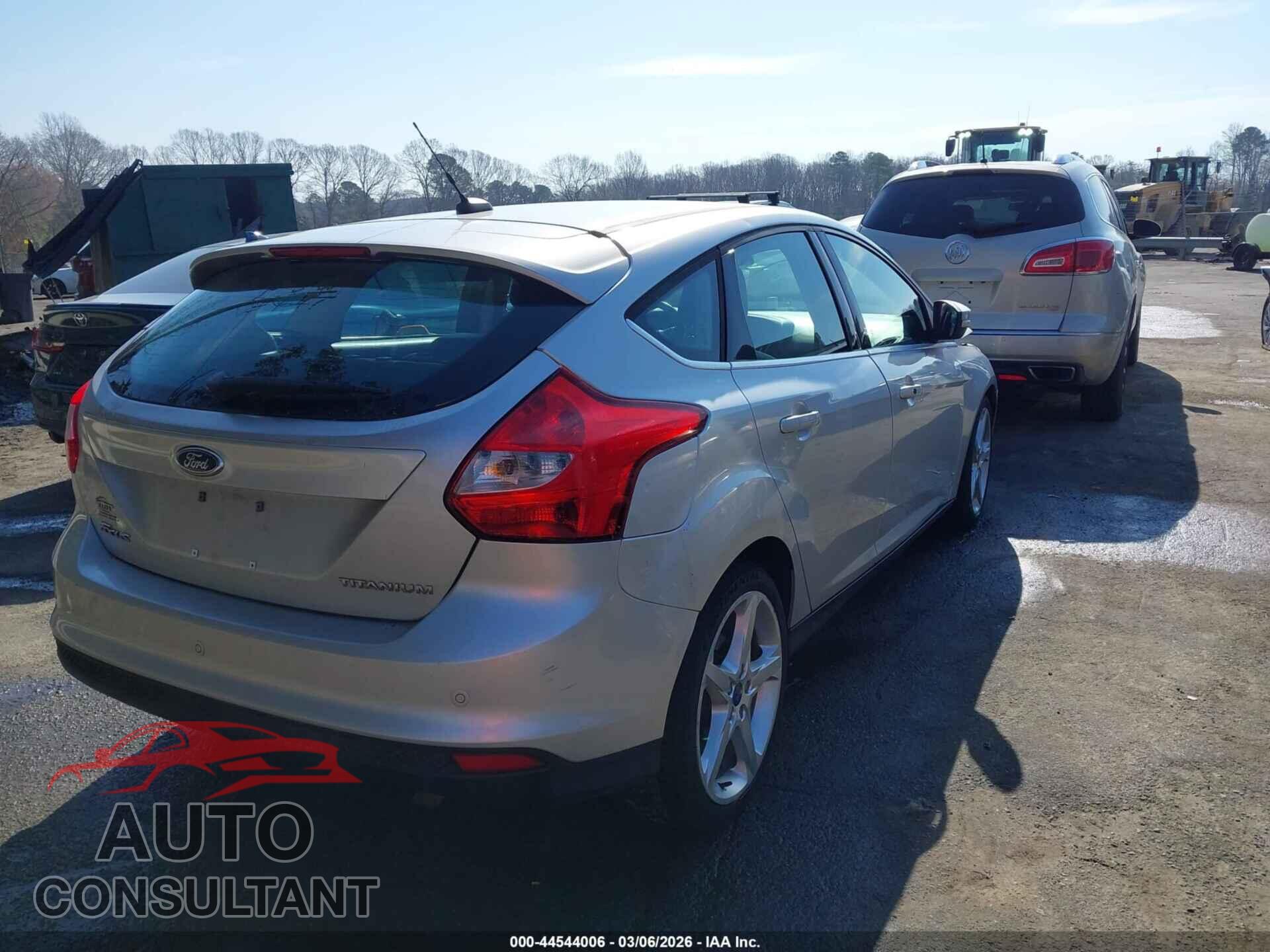 FORD FOCUS 2012 - 1FAHP3N22CL318852