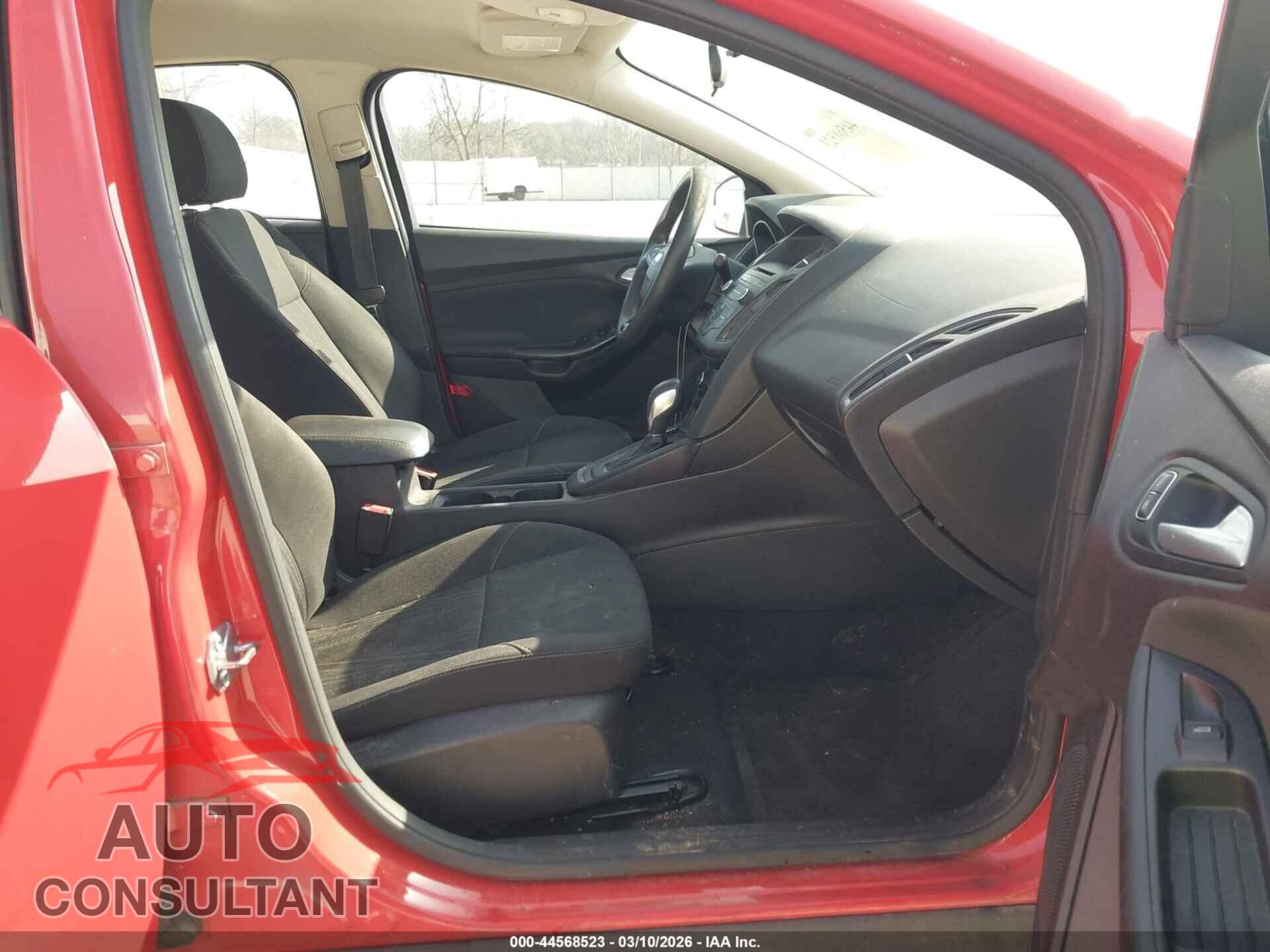 FORD FOCUS 2017 - 1FADP3F26HL259714