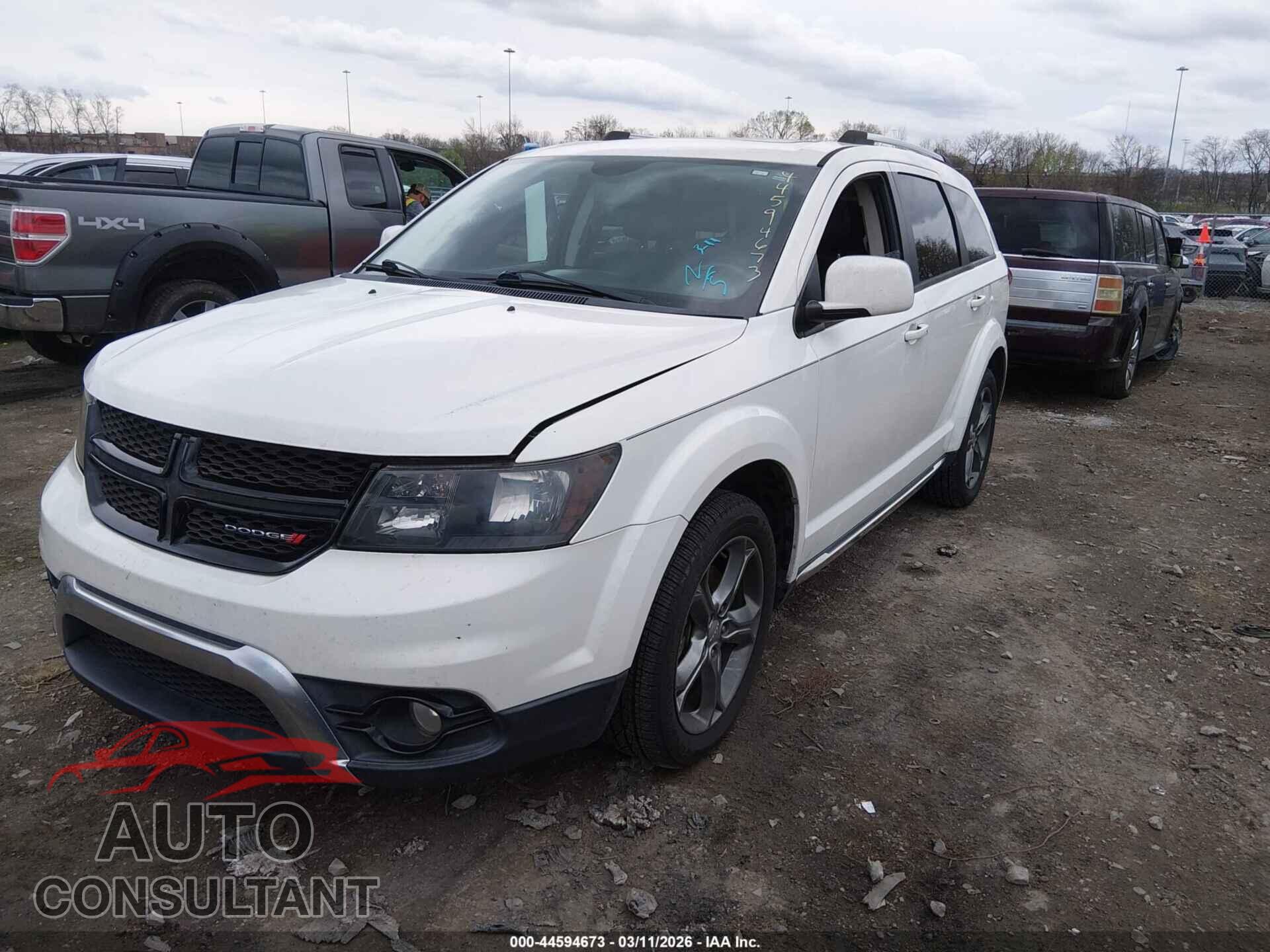 DODGE JOURNEY 2015 - 3C4PDCGBXFT686555
