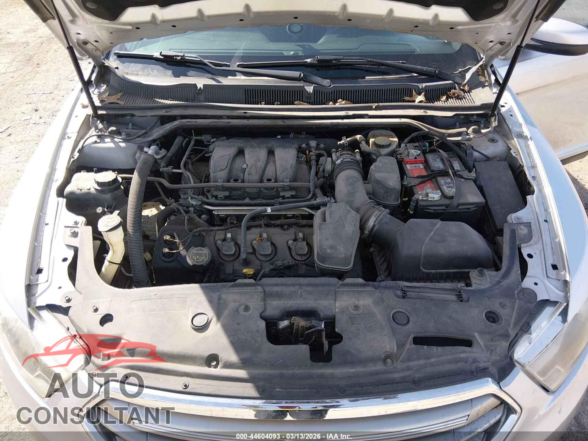 FORD TAURUS 2017 - 1FAHP2E88HG112983