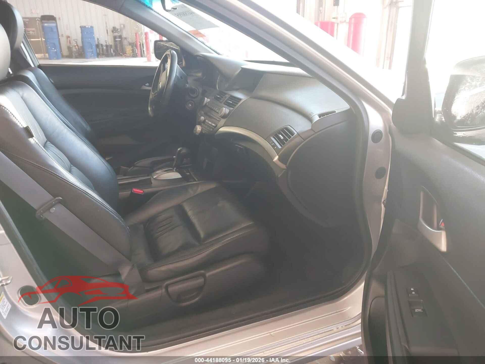 HONDA ACCORD 2012 - 1HGCP2F66CA135175